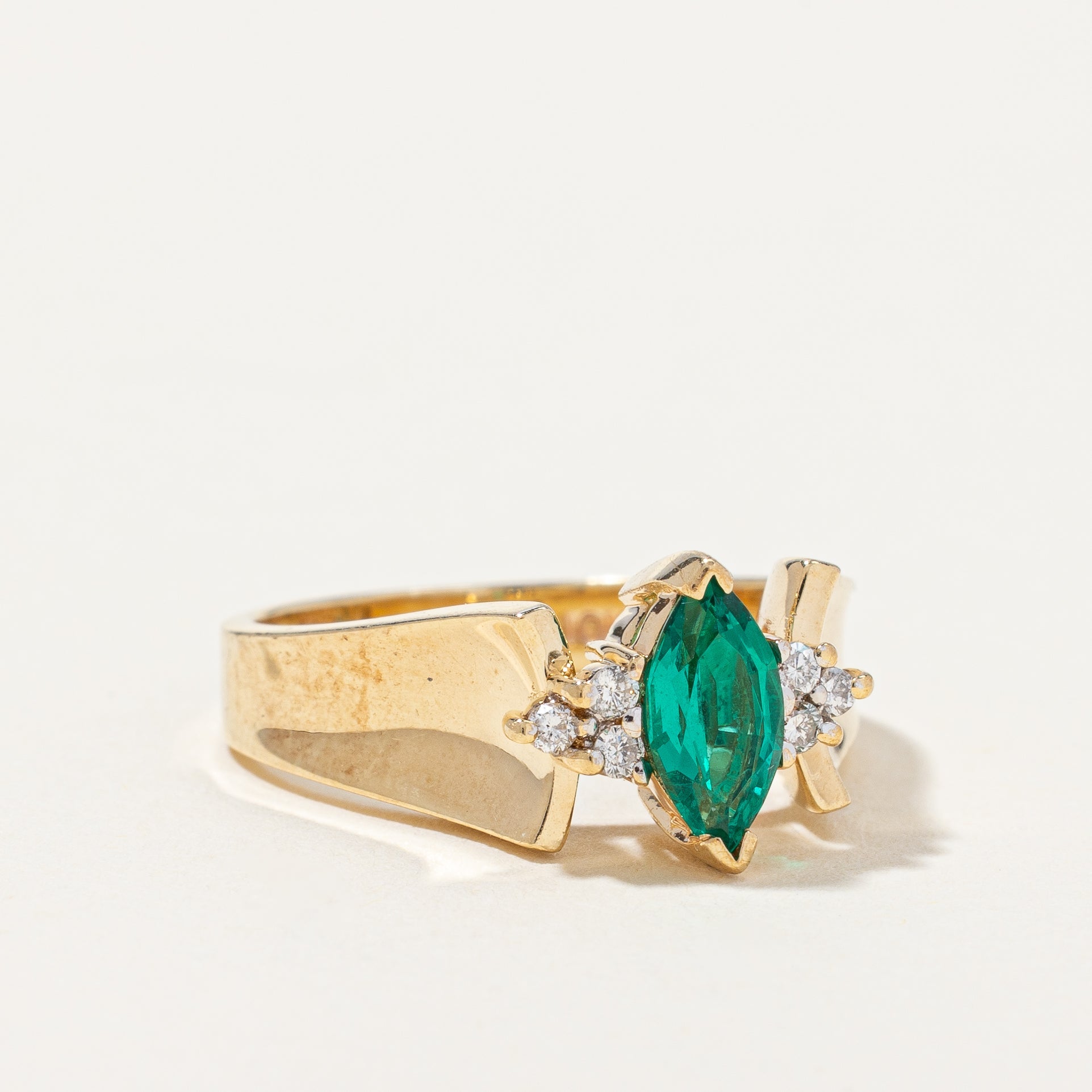 Exquisite 0.41ct Synthetic Emerald & 0.06ctw Natural Diamond Ring - Size 6 | Elegant Wedding, Engagement & Anniversary Jewelry Gift for Women