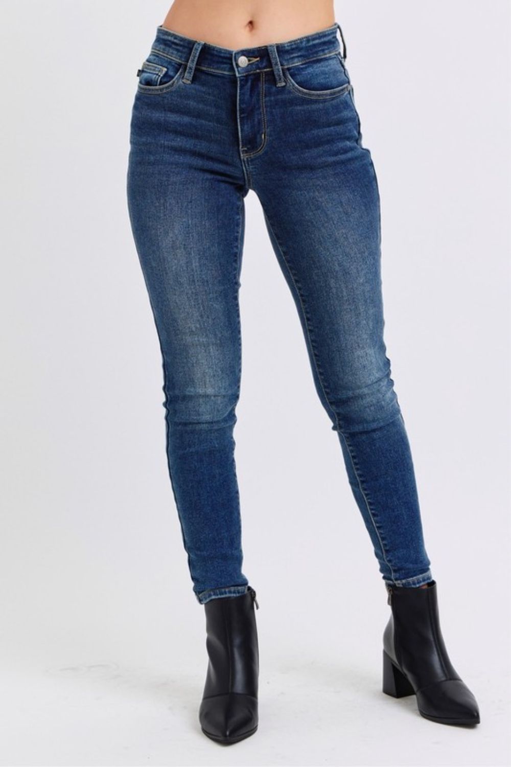 Judy Blue Women's Mid Rise Skinny Jeans with Thermal Lining - Full Size Range | Warm Winter Stretch Denim Pants for Casual Outfits & Cold Weather Fashion