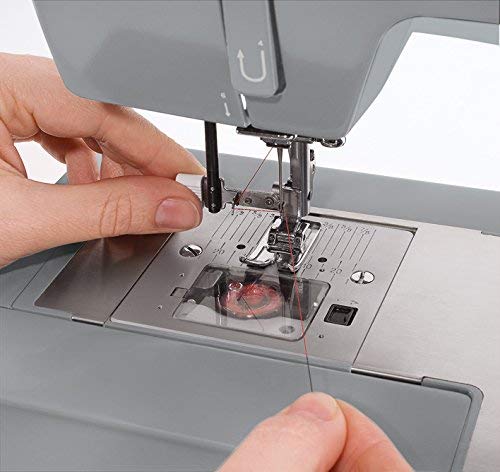 SINGER Heavy Duty 4432 Sewing Machine - 110 Built-in Stitches, Automatic Needle Threader & Canvas Tote Bag | Perfect for Quilting, Apparel Making & Home Decor Projects