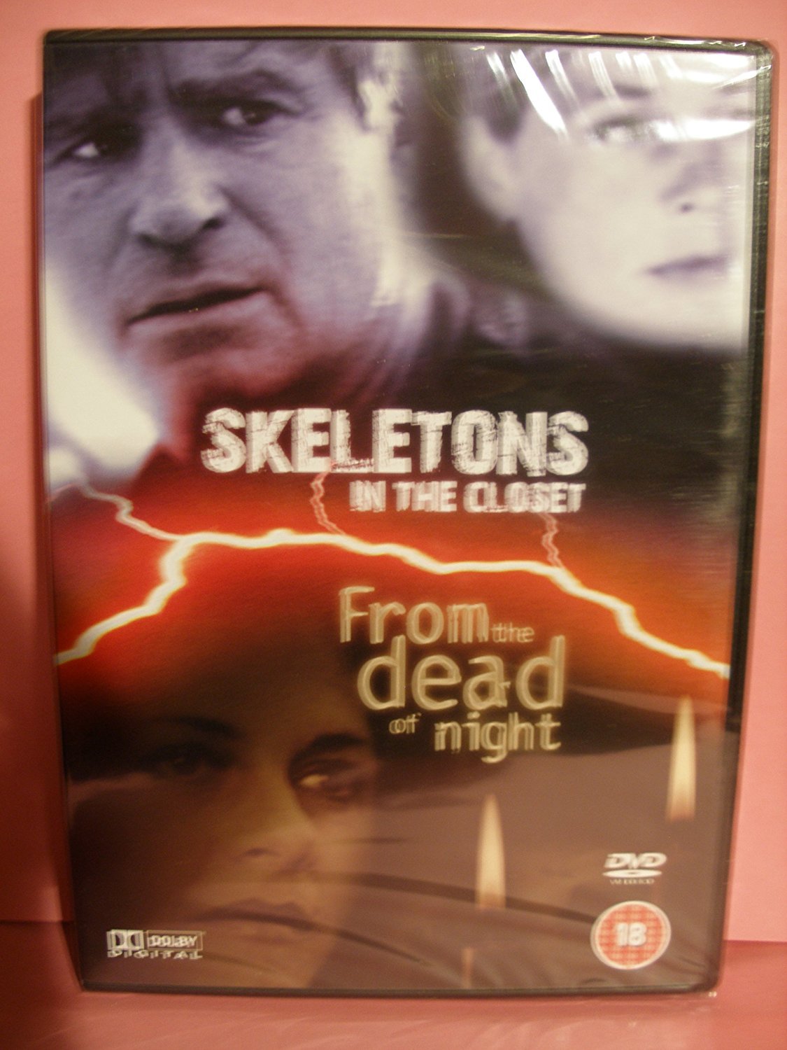 Skeletons in the Closet - Horror Novel from the Dead of Night | Perfect for Halloween Reading & Thriller Book Lovers