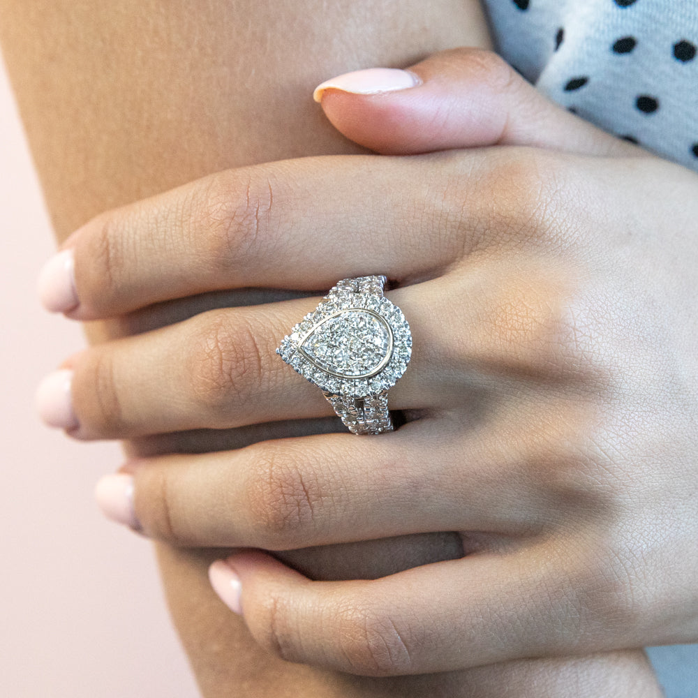 9ct Yellow Gold 3 Carat Diamond Ring with Brilliant Cut - Elegant Engagement & Wedding Jewelry for Women - Perfect for Proposals, Anniversaries & Special Occasions