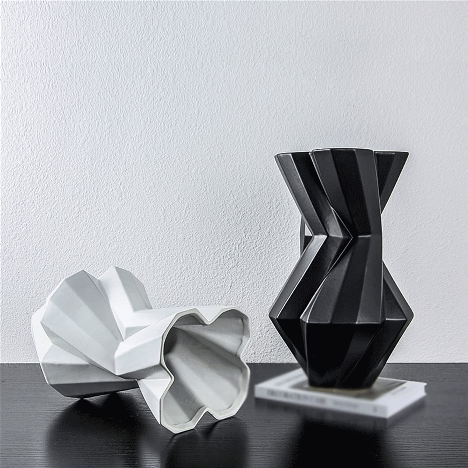 TOMYEUS 17.5 Inch Large White Ceramic Vase - Handmade Modern Geometric Porcelain Flower Vase for Living Room, Dining Table, Wedding Centerpiece & Home Decor - Stoneware Decorative Vase for Fresh or Artificial Flowers