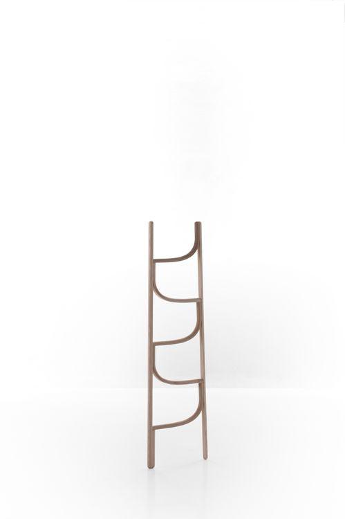 GTV Bentwood Ladder - Sturdy Wooden Step Ladder for Home, Kitchen, and Office Use - Perfect for Reaching High Shelves and Storage Spaces