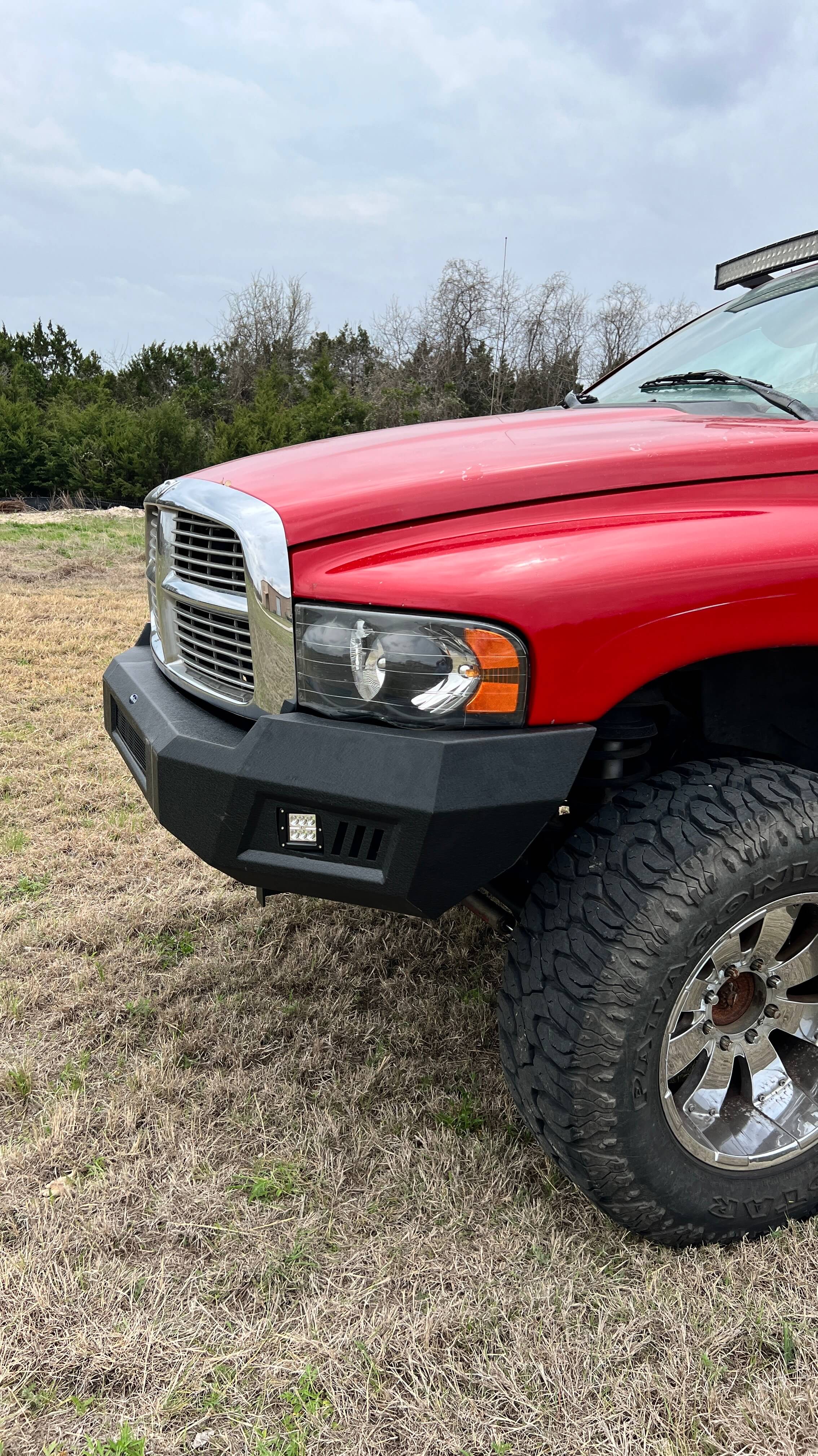 Hooke Road Heavy Duty Steel Front Bumper Replacement for 2003-2005 Dodge Ram 2500/3500 - Off-Road Protection & Towing Enhancement | Perfect for Truck Upgrades, Work Sites & Adventure Vehicles