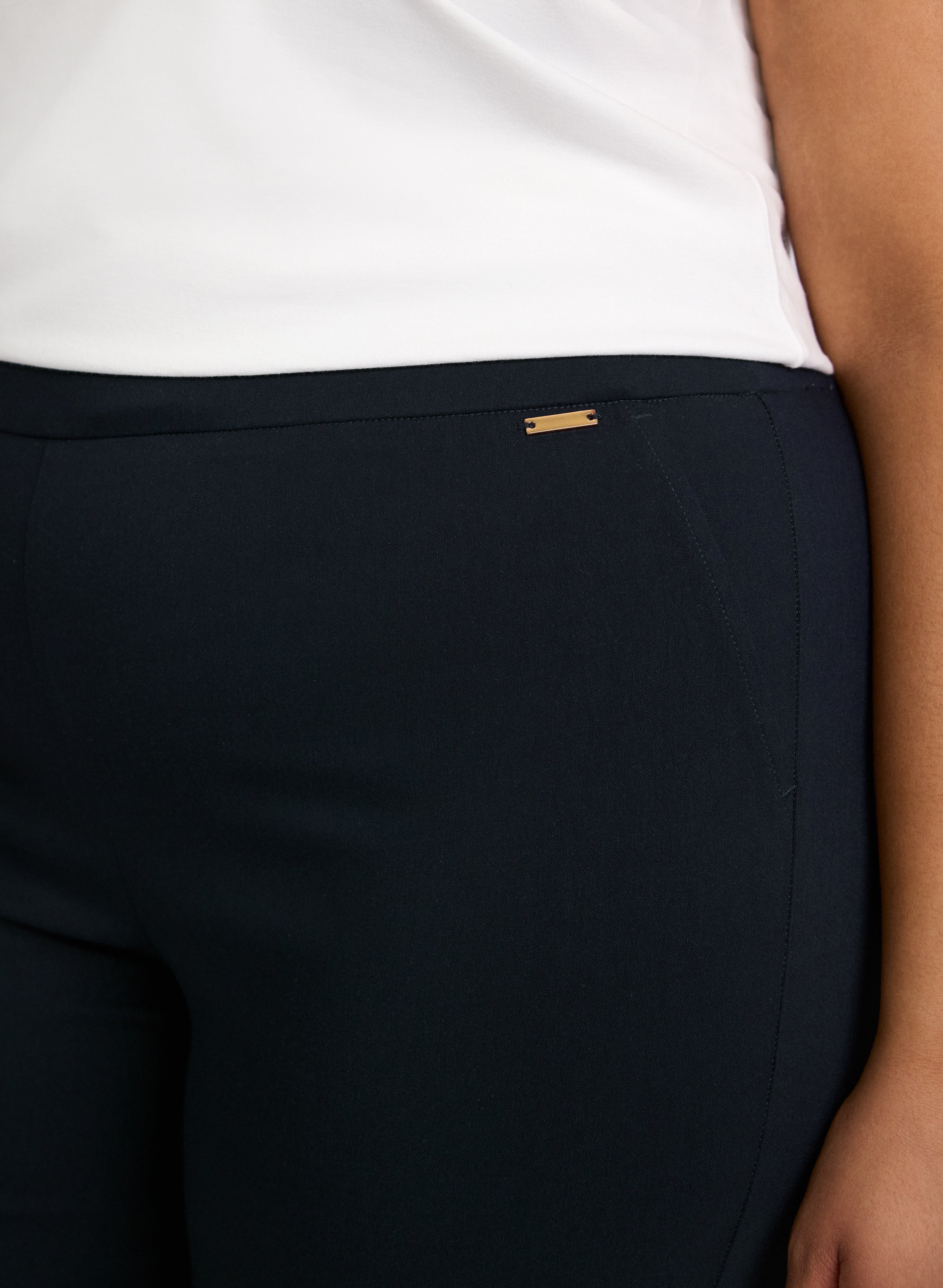 Stylish Bengaline Pull-On Shorts for Women - Comfortable Stretch Waistband & Breathable Fabric - Perfect for Casual Wear, Travel & Summer Outfits