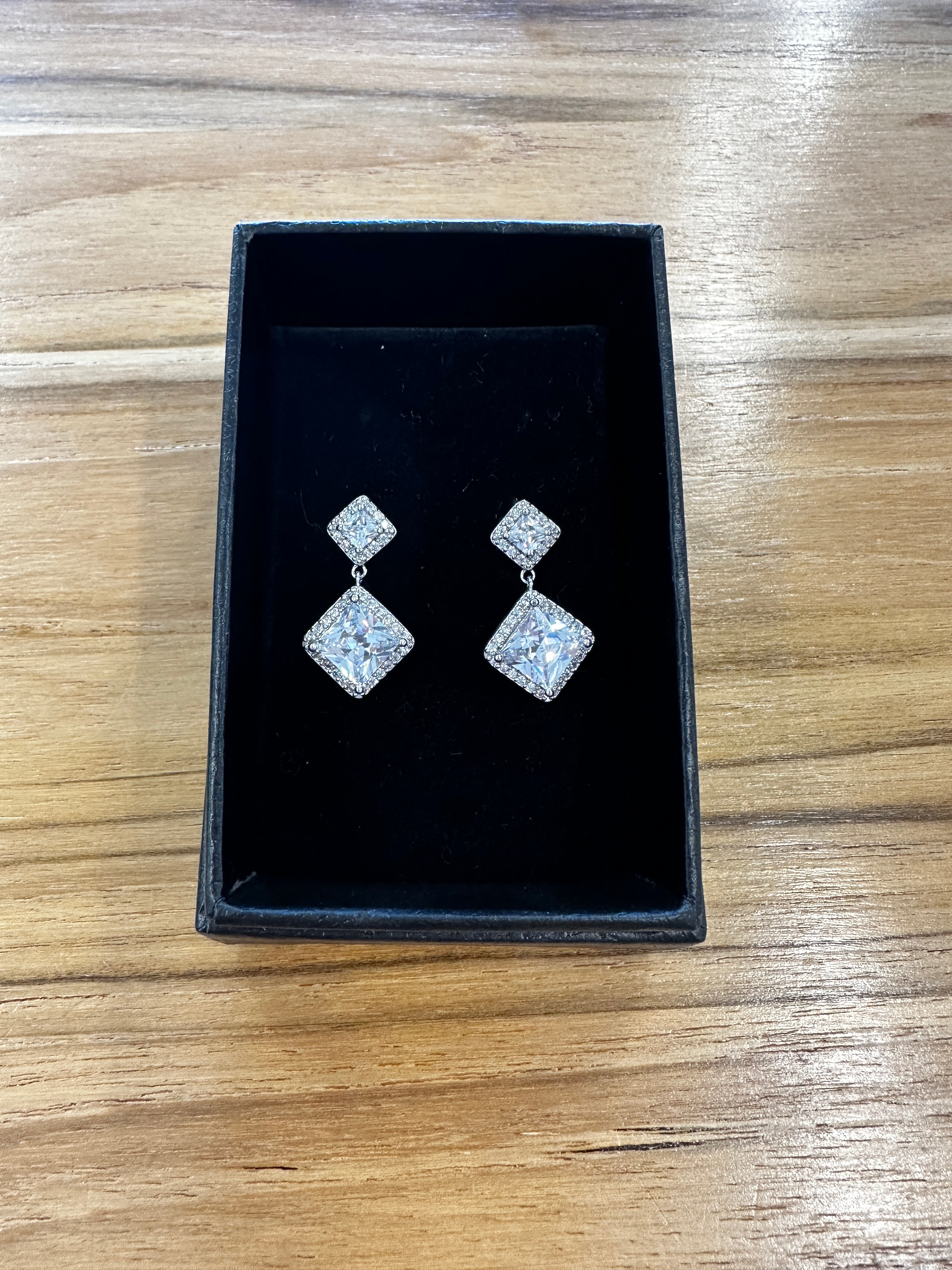 Diamond Drop Earrings for Women - Sterling Silver Dangle Earrings | Elegant Jewelry Gift for Wedding, Party & Special Occasions