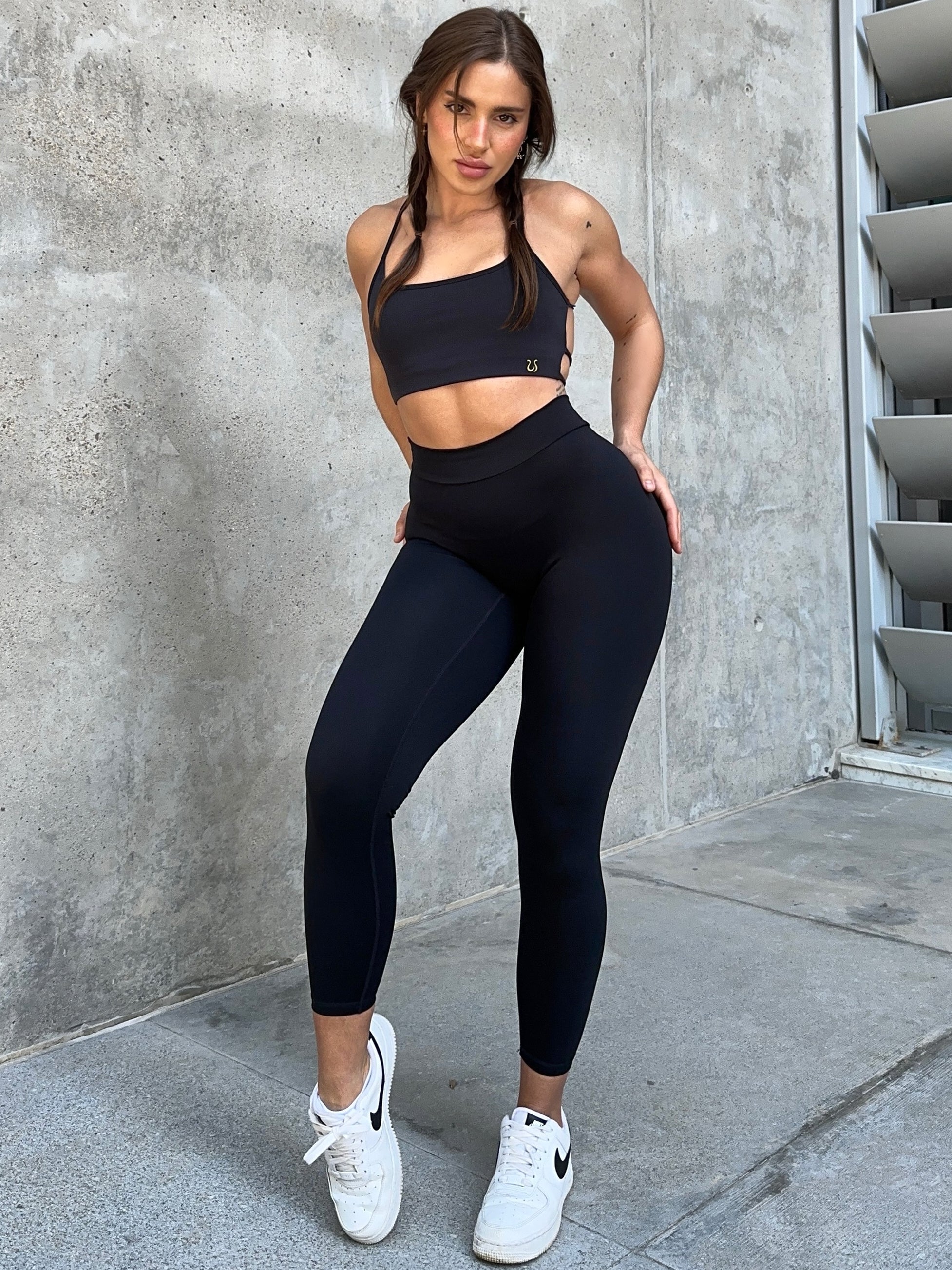 ZASUWA Women's Scrunch Butt Lifting High Waisted Leggings - Deep V Back Yoga Pants for Workout, Gym & Everyday Wear