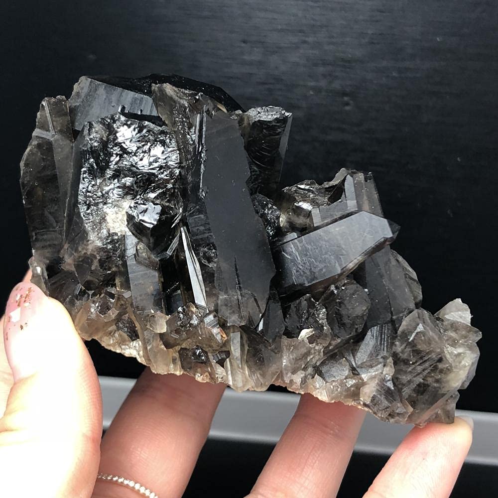 Natural Black Crystal Clusters for Home Decor - Healing Meditation Stones, Spiritual Gifts for Women & Men - Perfect for Yoga Rooms, Office Desks & Feng Shui Spaces