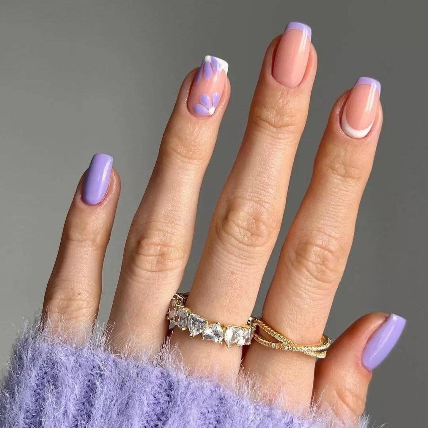144PCS Short Square Press on Nails - Medium Coffin Fake Nails with Pink Gradient & Glossy Rhinestone Flower Designs | French Tip Ballerina Stick on Nails for Women & Girls | Perfect for Parties, Weddings, and Everyday Glam