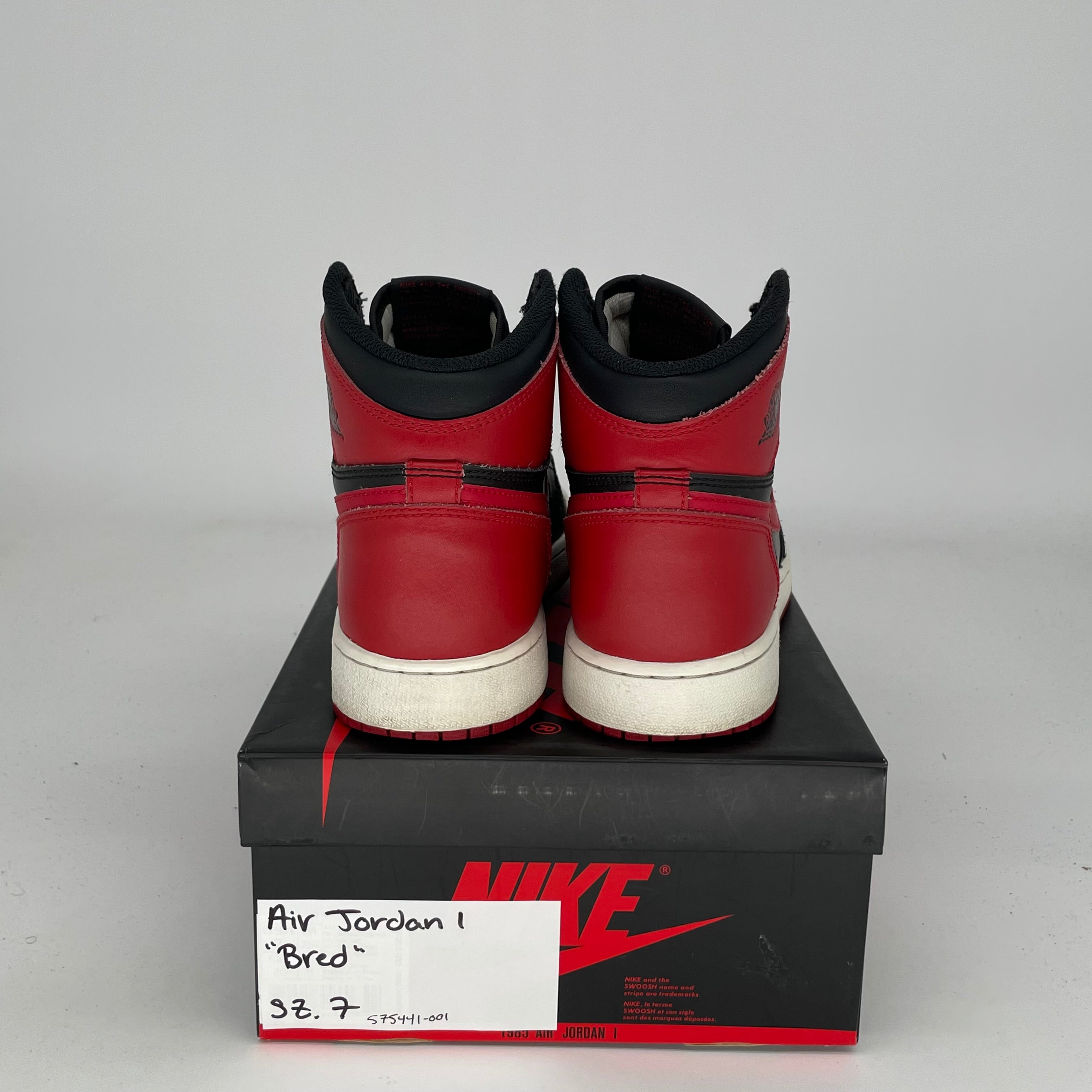 Original Air Jordan 1 Retro High OG 'Bred' Size 7Y (575441-001) - Men's Basketball Shoes for Streetwear & Sneaker Collectors - Perfect for Casual Wear, Sports & Sneakerhead Fashion