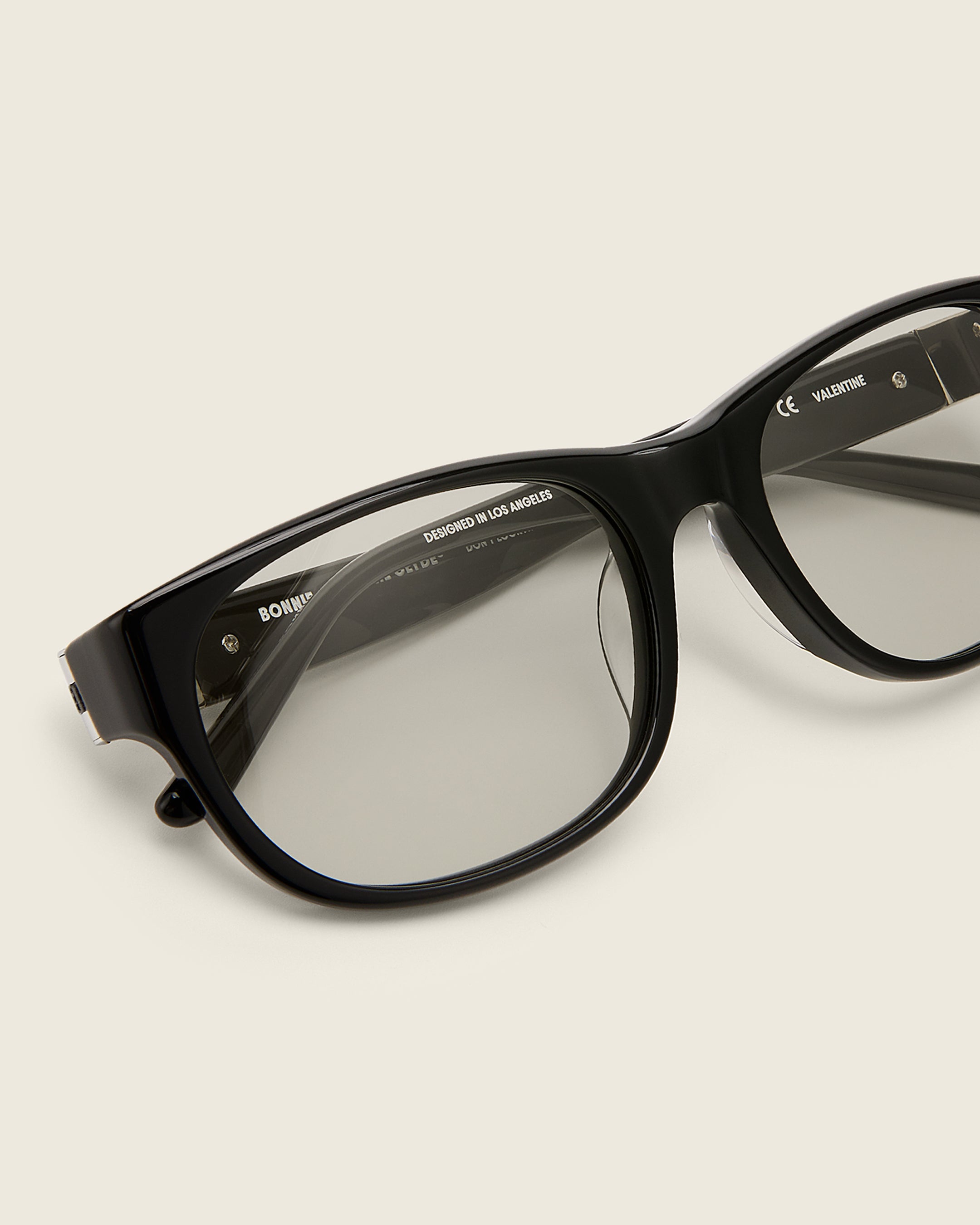 Valentine Black Grey - Elegant and Stylish for Romantic Gifts, Date Nights & Special Occasions