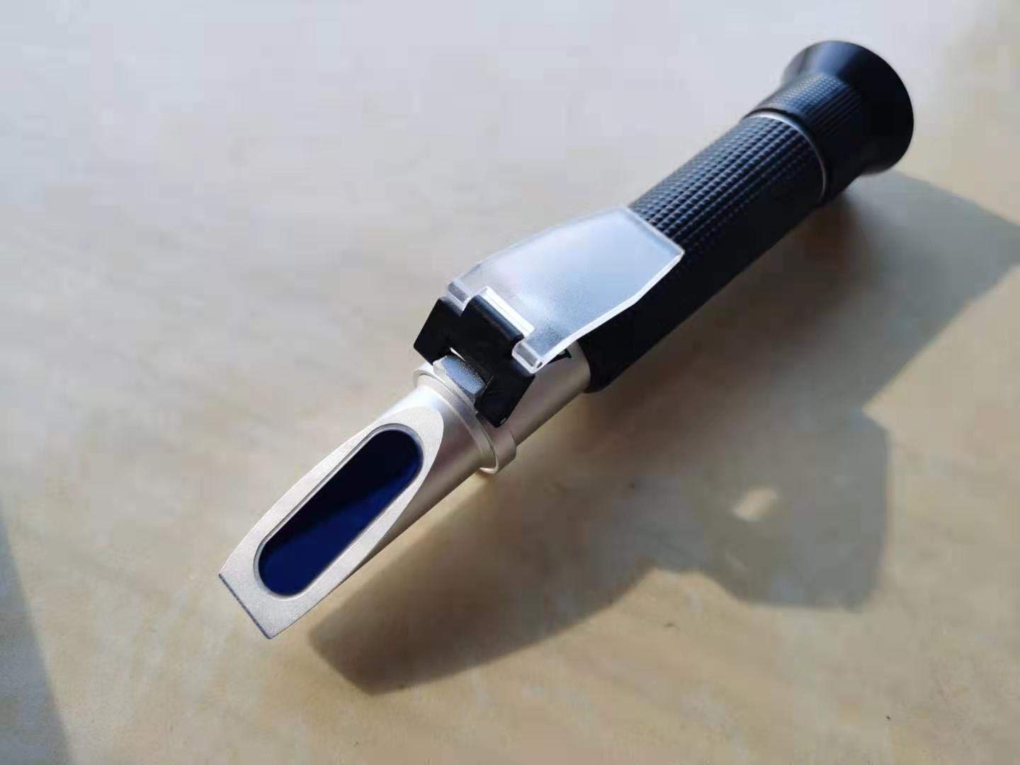 0-18% Brix Handheld Refractometer - Sugar Content Tester for Fruits, Juices, Wine & Honey | Portable Hydrometer for Home Brewing, Winemaking & Agriculture