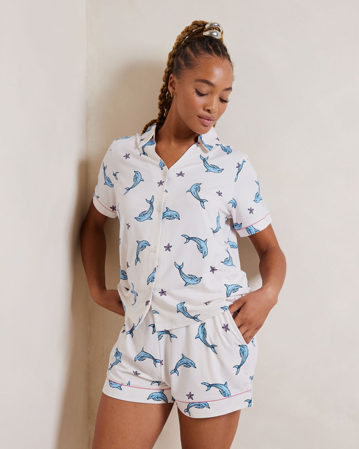 Cute Dolphin Print Short Sleeve Pajama Set for Women - Soft & Comfortable Sleepwear for Summer Nights, Beach Vacations & Lounge Wear
