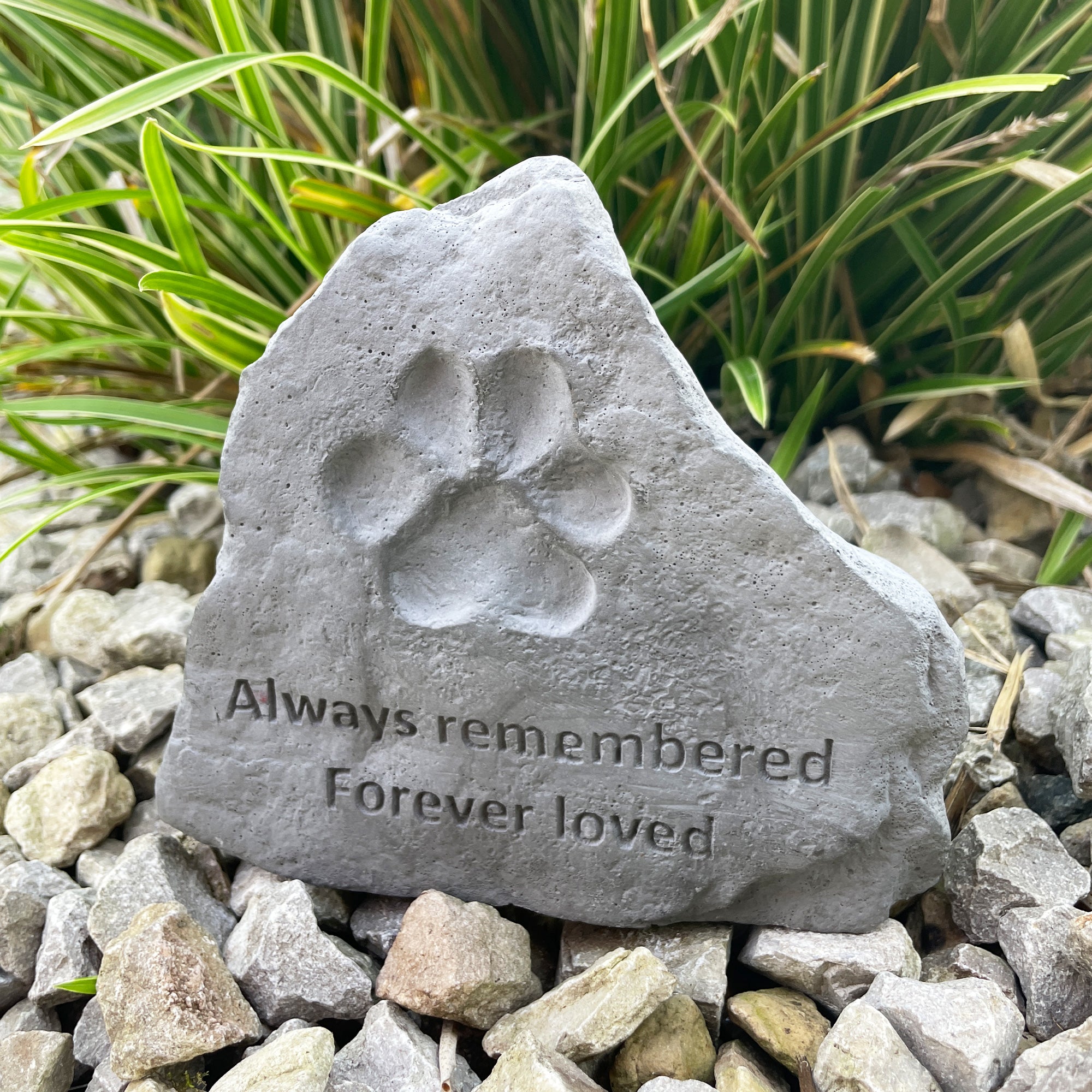 Personalized Pet Memorial Stone - Custom Engraved Grave Marker for Dogs, Cats & Beloved Pets - Perfect for Backyard, Garden & Pet Cemetery Tributes
