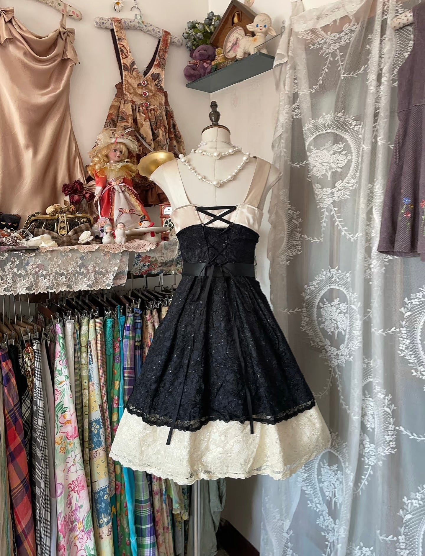 Elegant A-Line Lace Short Prom Dress for Homecoming - Black Formal Party Dress J6620 | Perfect for High School Dances, Evening Parties & Special Occasions