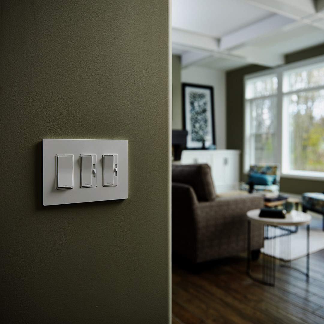 Legrand TM870WSLCC10 15 Amp Rocker Wall Switch with Locator Light - Single Pole Decorator Light Switch, White (1-Pack) - Perfect for Bedrooms, Hallways & Stairwells