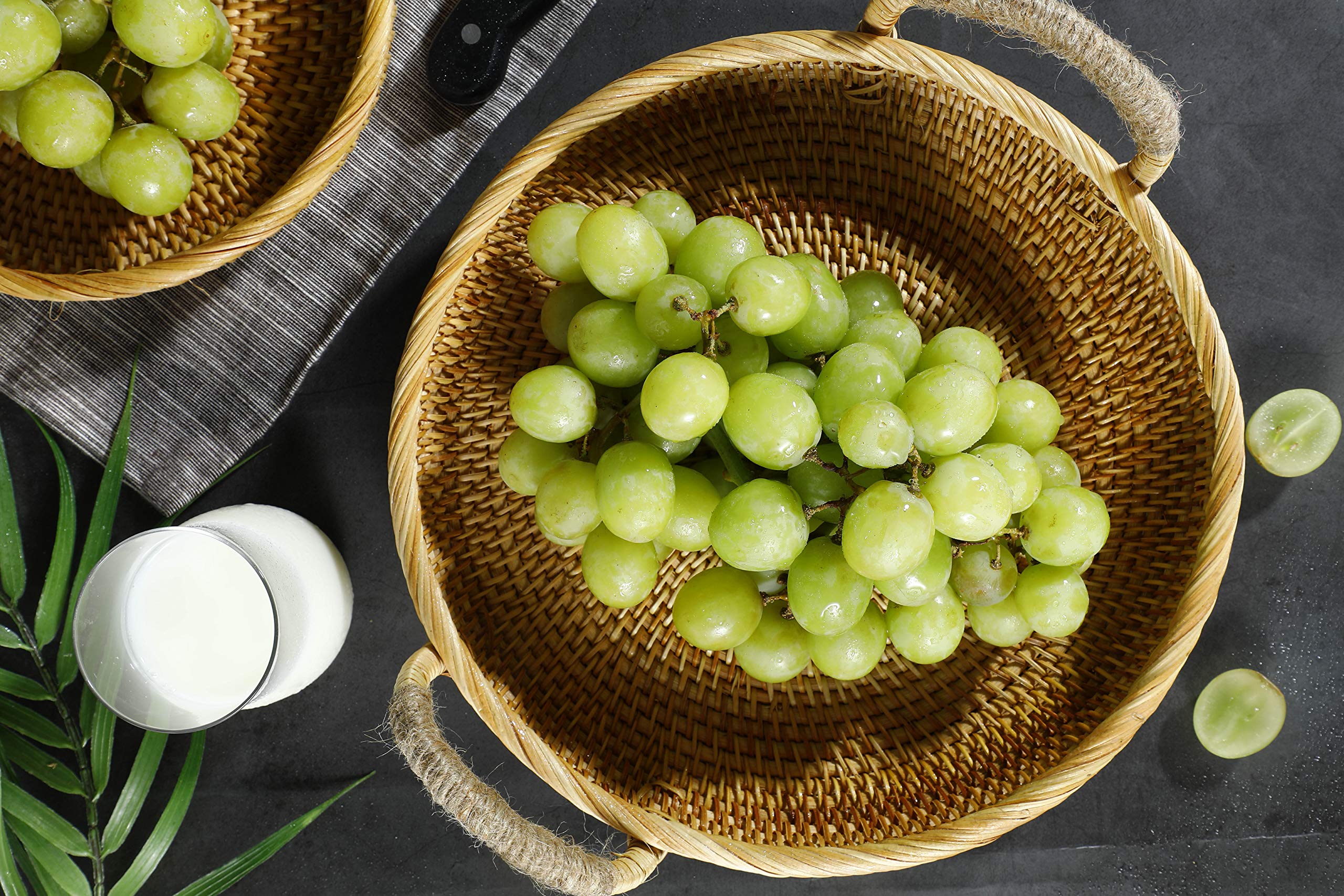 Natural Rattan Round Fruit Basket with Handle - 11 Inch Wicker Bread Tray for Serving Food, Crackers, Snacks - Perfect for Kitchen, Dining Table, Picnics & Home Decor (11