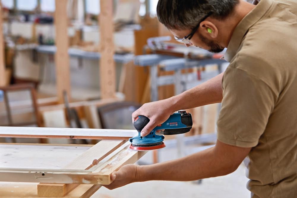 BOSCH GEX12V-5N 12V Max Brushless 5-Inch Random Orbit Sander - Ergonomic Palm Grip, Dust Collection System, Variable Speed Control, Soft-Start Technology (Bare Tool) - Perfect for Woodworking, Sanding Floors, Furniture Refinishing & DIY Projects