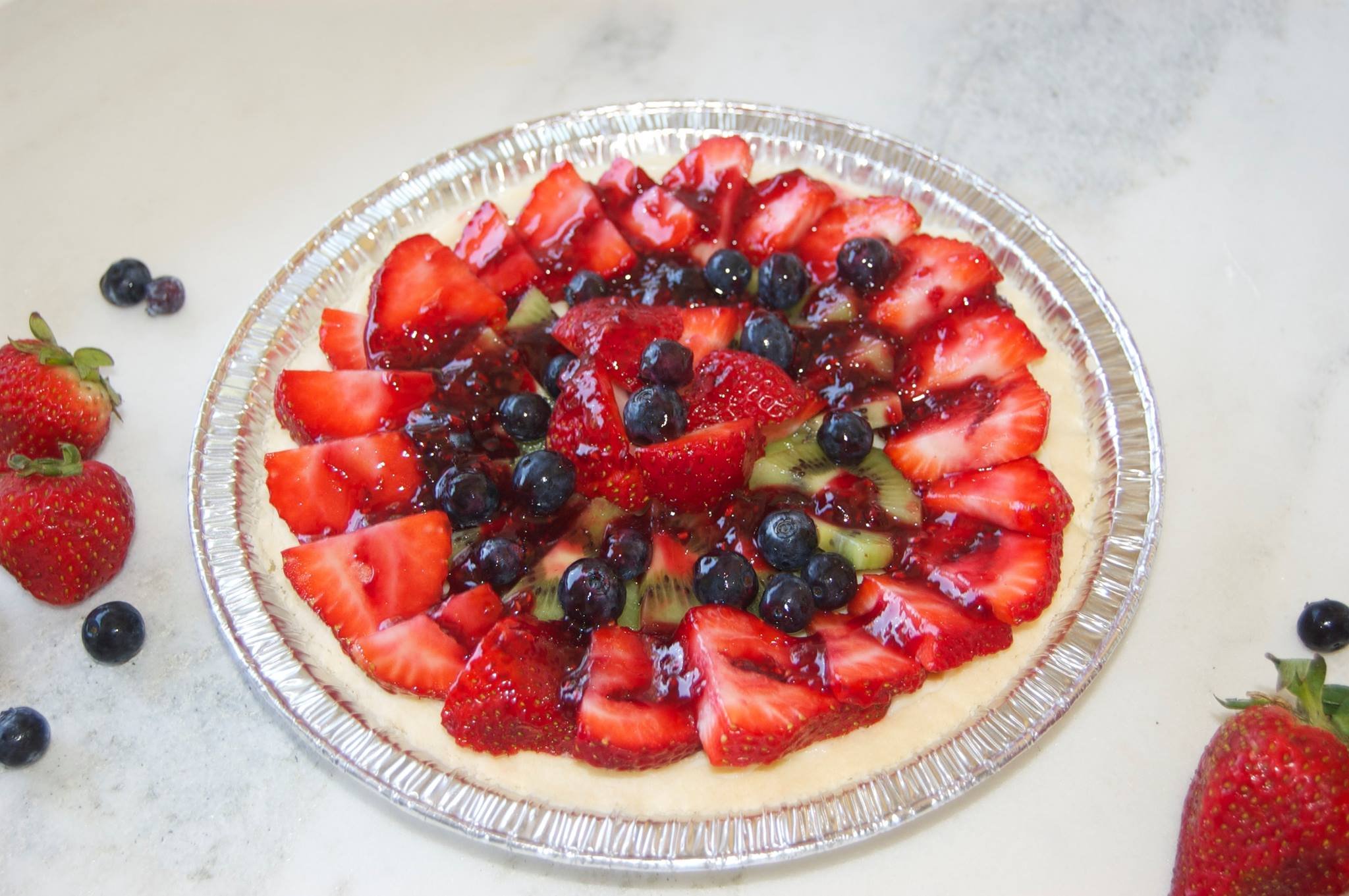 KitchenDance 9-Inch Disposable Aluminum Pie Pans - Heavy Duty Round Foil Baking Pans for Pies, Quiches & Desserts - Pack of 500 (Reusable for Baking, Cooking & Meal Prep) - Perfect for Home Bakers, Catering & Holiday Cooking