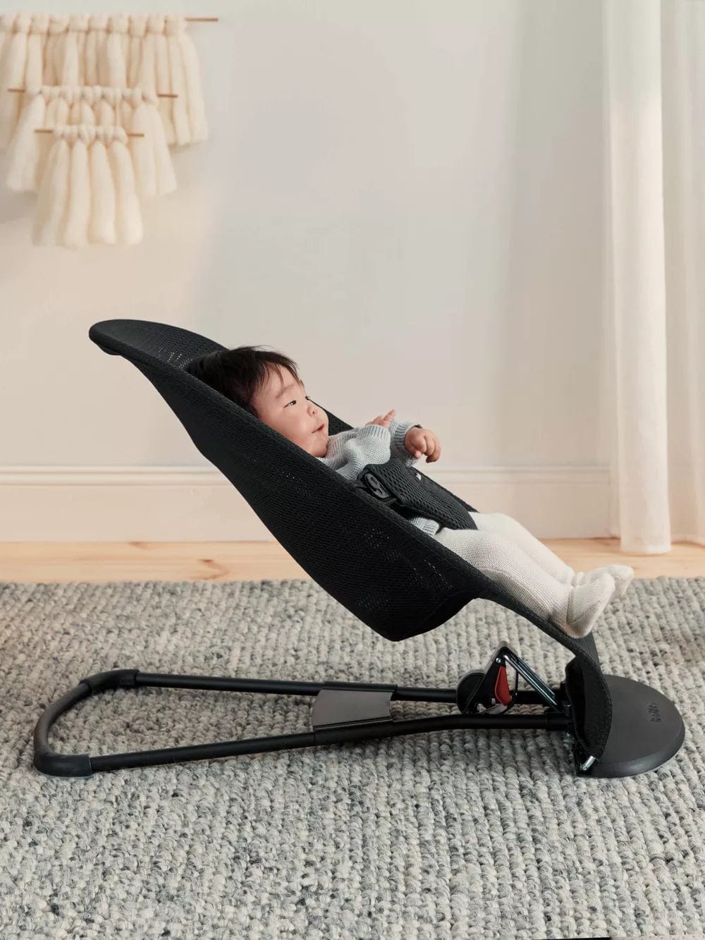 BabyBjorn Bouncer Bliss - Premium Baby Bouncer with Black Frame & Breathable Mesh Seat - Perfect for Newborns & Infants - Ideal for Nursery, Living Room & Travel Use