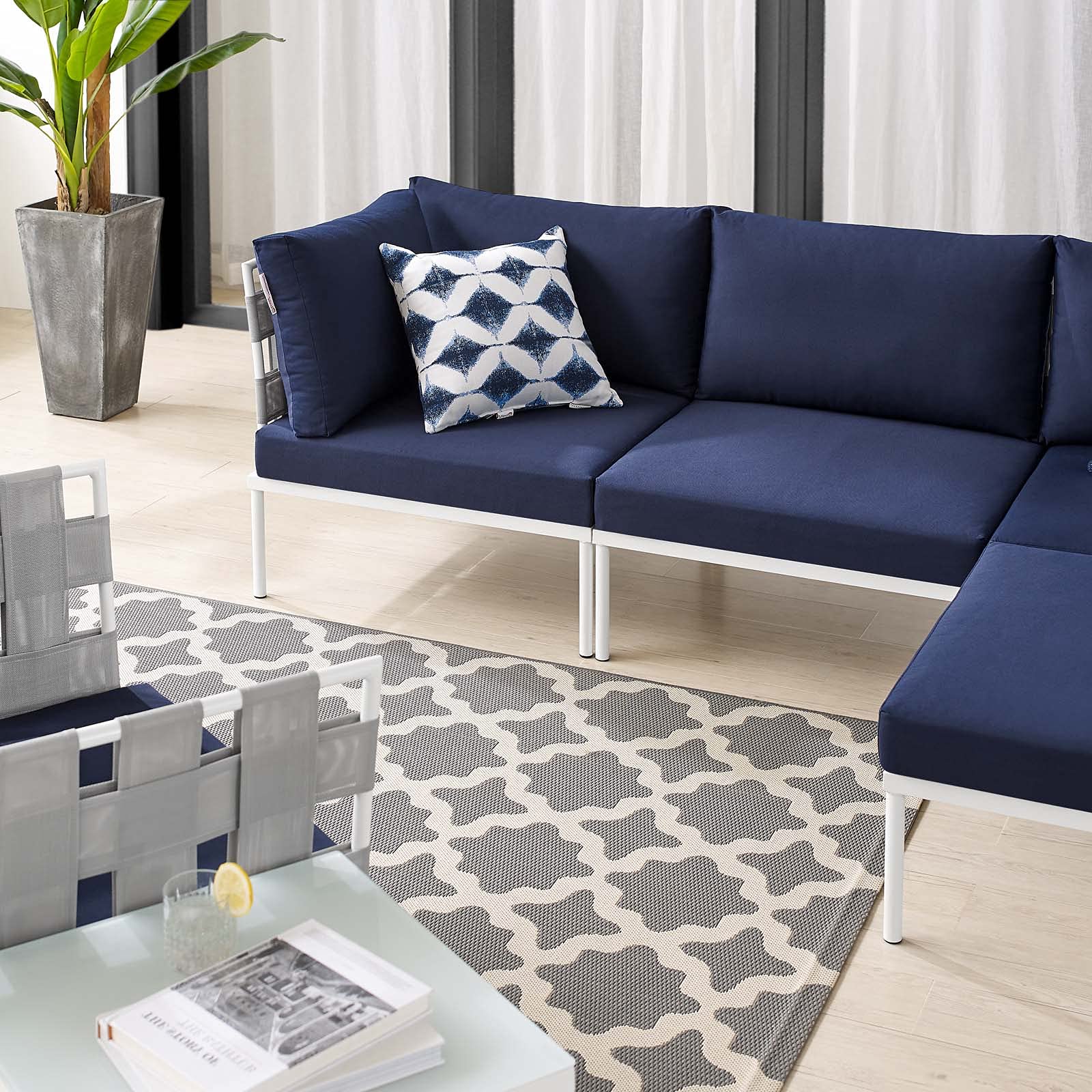 Modern Outdoor Lounge Sectional Sofa Set with Table - Aluminum Frame in Grey & Navy - Perfect for Patio, Garden, and Poolside Relaxation