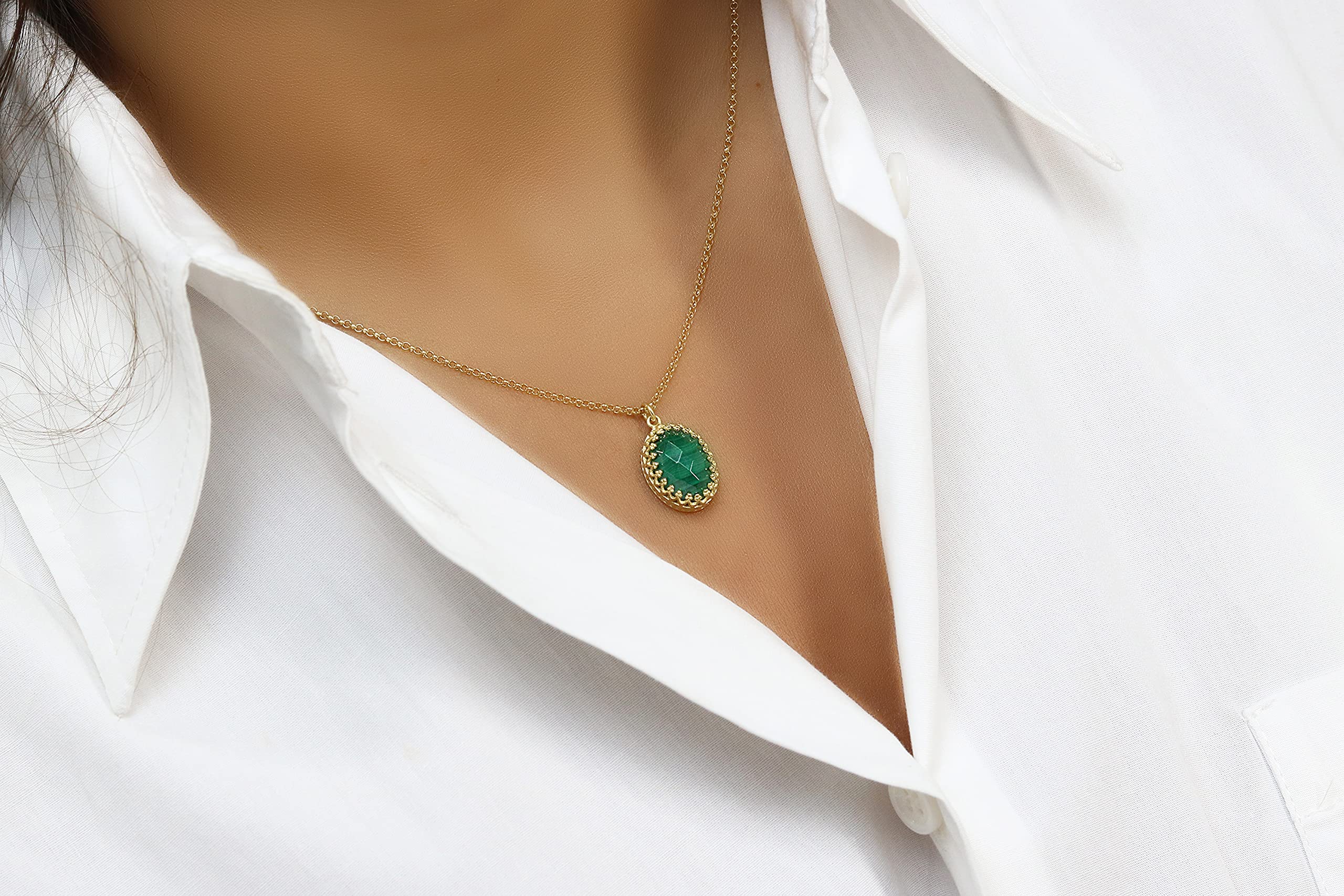 14K Gold Malachite Pendant Necklace for Women - Handmade Vintage Oval Gemstone Layering Necklace - Elegant Dainty Jewelry for Everyday Wear, Gifts & Special Occasions