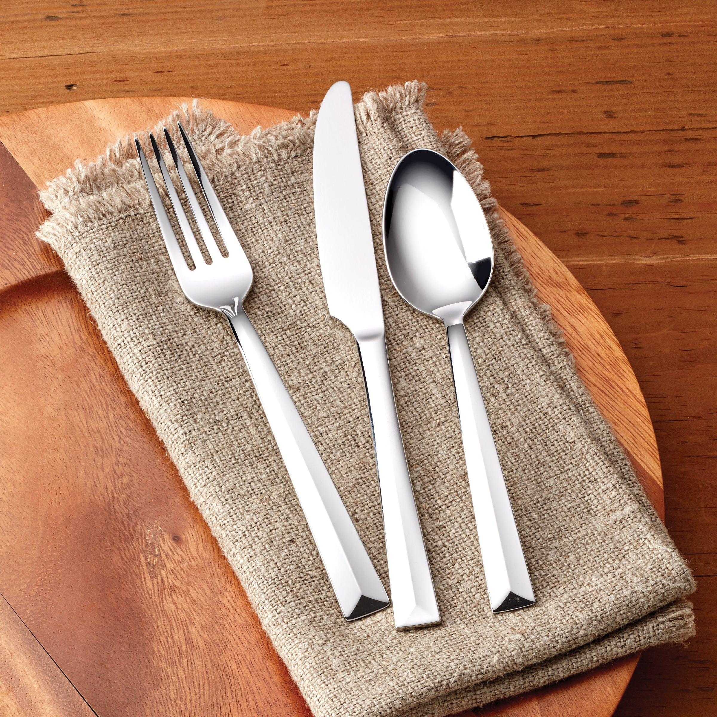 Premium Moxie 20-Piece Stainless Steel Flatware Set - Elegant Silverware for 4 People - Perfect for Dining, Entertaining & Wedding Gifts