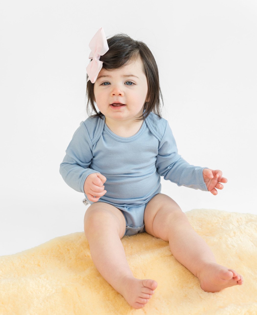 Organic Merino Wool Baby Bodysuit - Soft Long Sleeve Onesie for Newborns & Infants - Breathable & Hypoallergenic - Perfect for Winter & Cold Weather Outfits