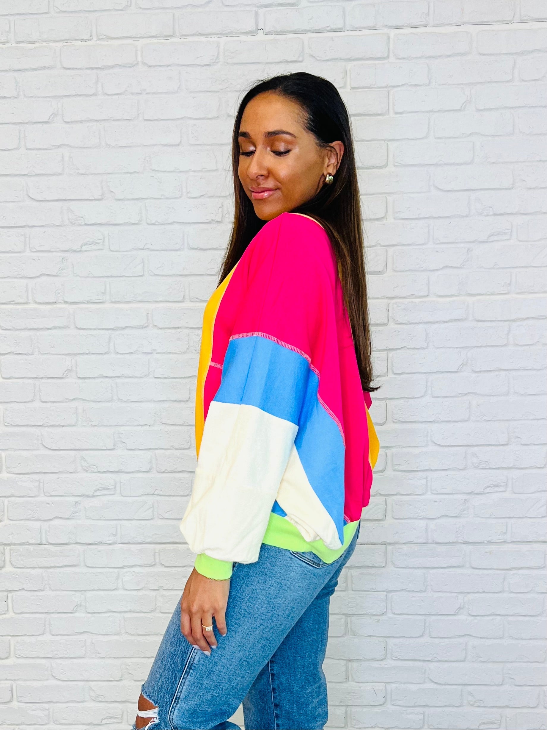 Stylish Color Block Pullover Sweatshirt for Women - Trendy Bright Color Design - Perfect for Casual Outfits, Gym Wear & Street Fashion