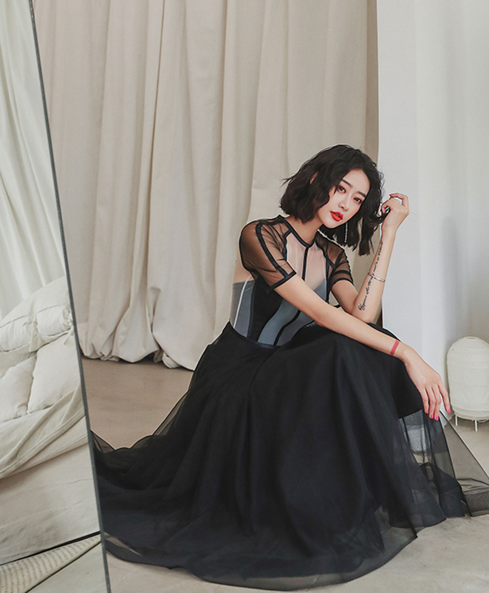Elegant Black Tulle Short Prom Dress - A-Line Homecoming Dress for Teens, Perfect for Dances, Parties & Special Occasions