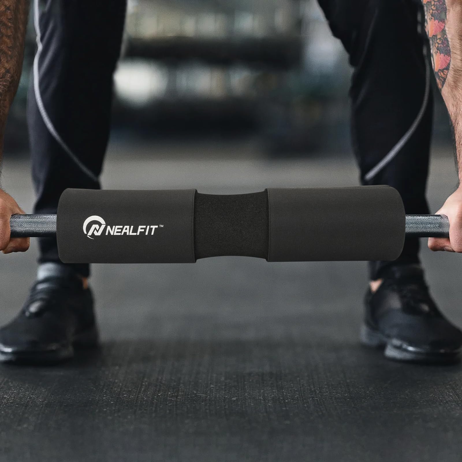 Barbell Squat Pad with Thick Nylon Padding - Hip Thrust & Shoulder Support for Squats, Lunges - Fits Olympic & Standard Weight Bars - Perfect for Home Gym & CrossFit Workouts