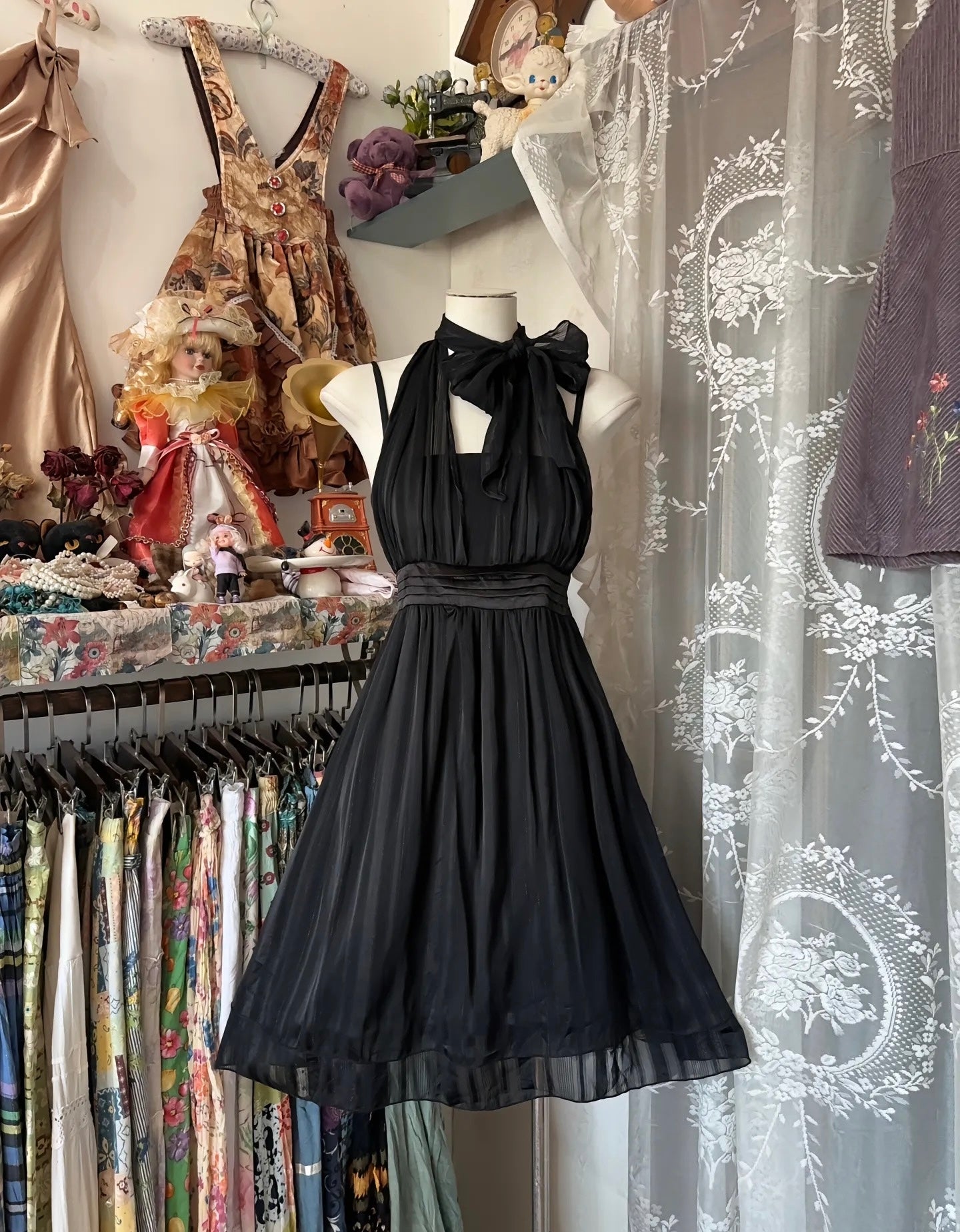 Elegant A-Line Black Chiffon Short Homecoming Dress J6668 - Perfect for Prom, Party & Special Occasions