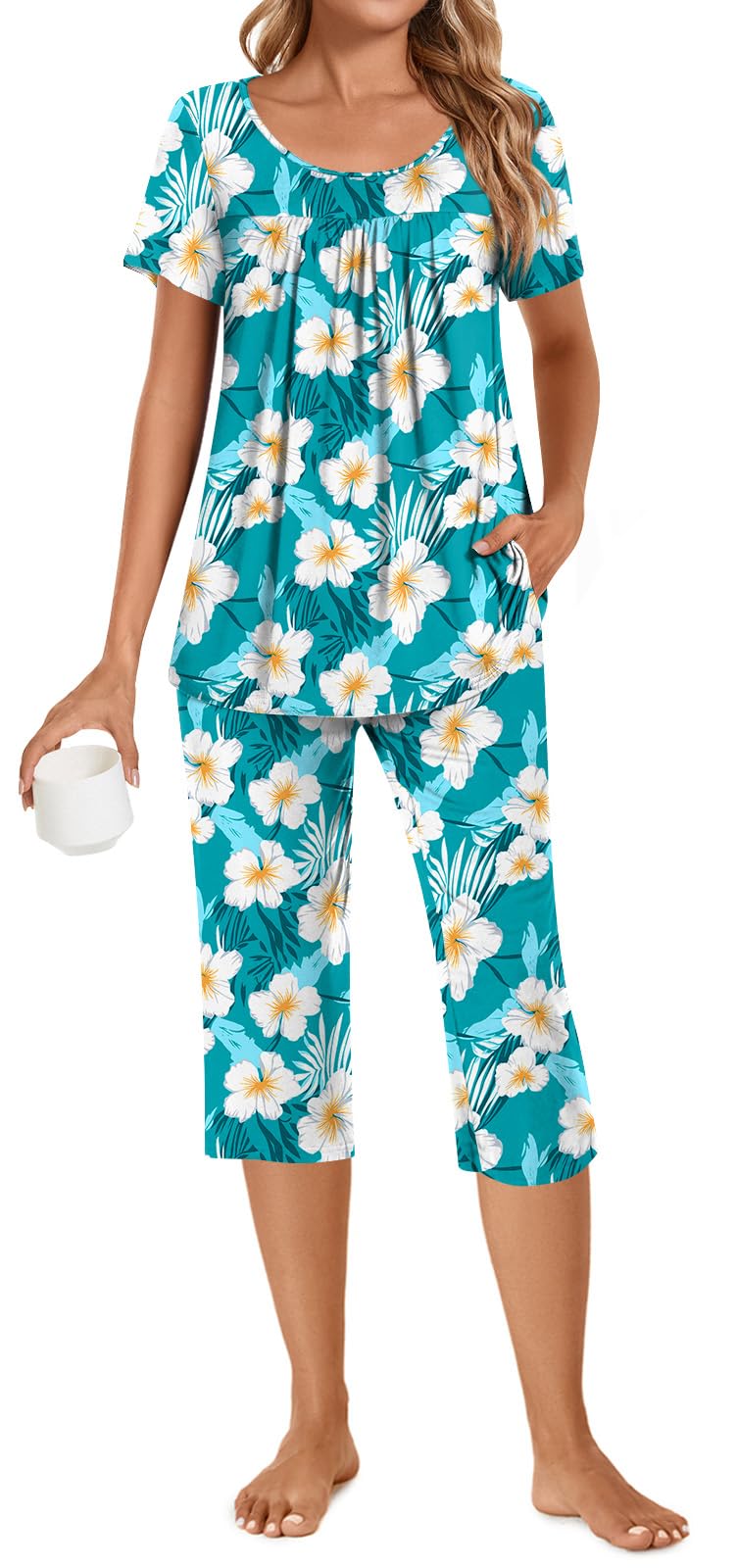 POPYOUNG Women's Summer Pajama Sets - 2 Piece Loungewear with Capri Pants & Pockets | Soft Sleepwear for Nighttime & Relaxation | Perfect for Home, Vacation & Sleepovers