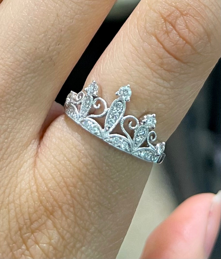 Exquisite 14K Gold Crown Diamond Ring for Women - Elegant Wedding, Engagement & Anniversary Jewelry Gift