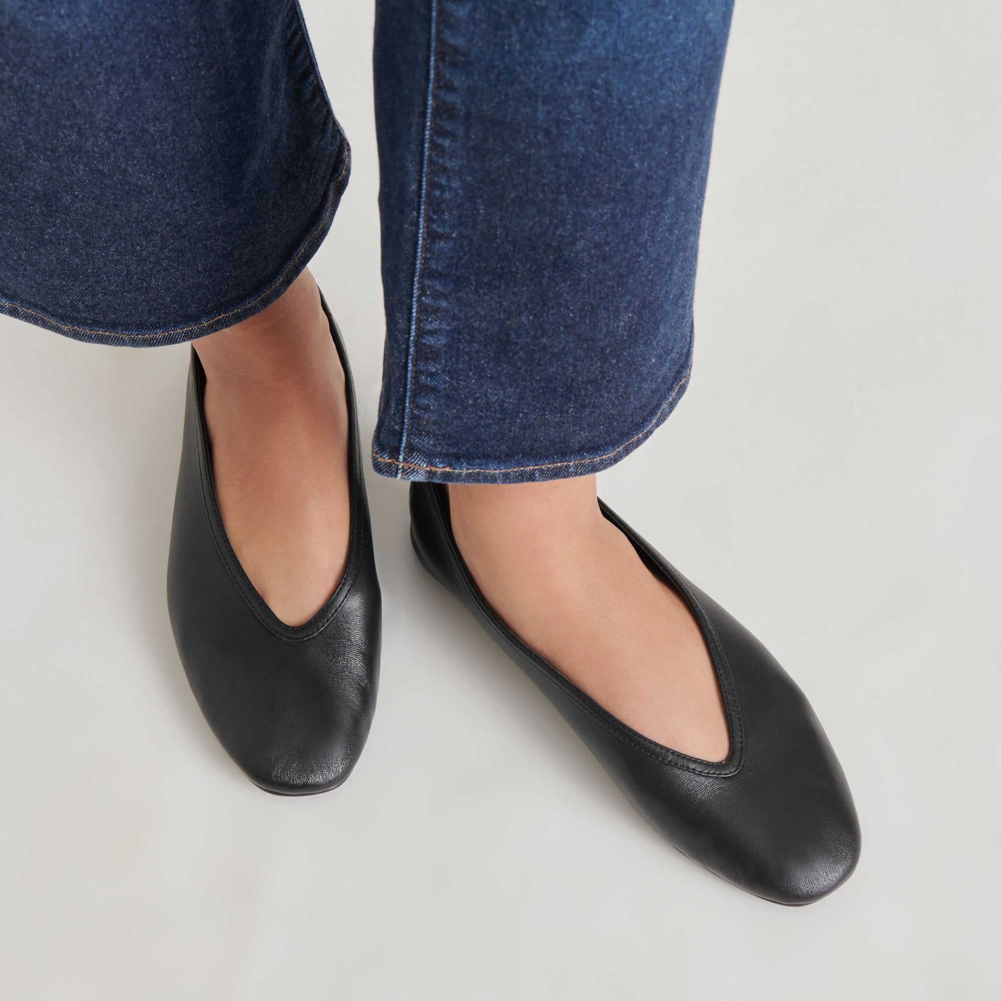 BRAIDY Women's Black Leather Ballet Flats - Comfortable & Stylish Shoes for Work, Casual Outfits, and Everyday Wear