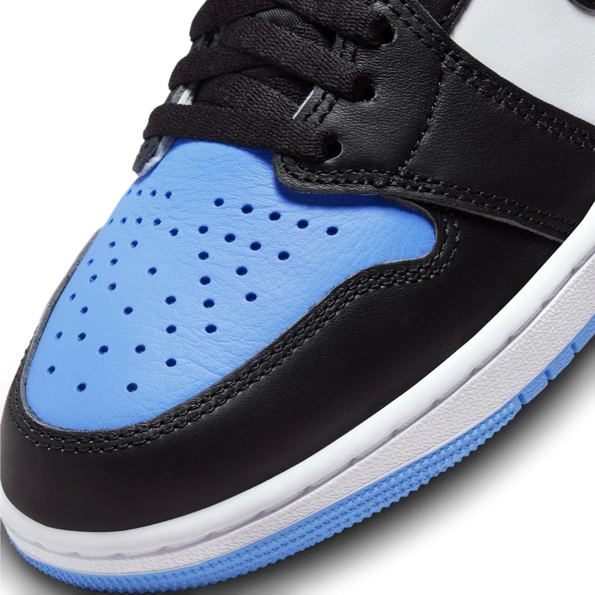 Air Jordan 1 Retro High OG UNC Toe Sneakers - University Blue, Black & White Colorway - Men's Basketball Shoes for Casual Wear & Street Style