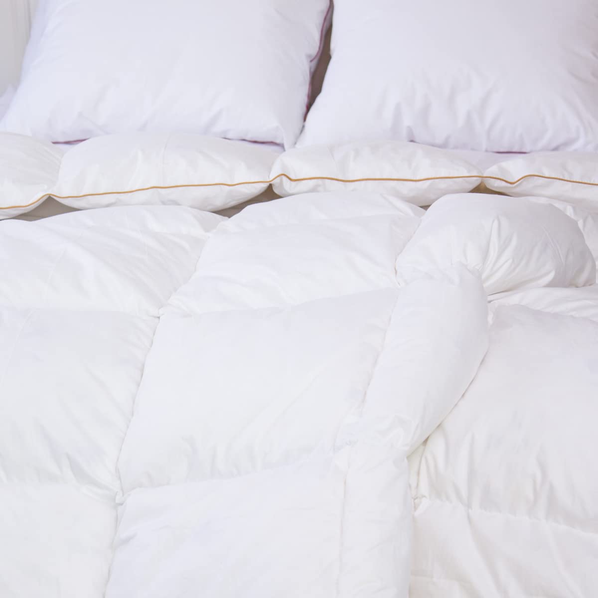 Premium 750 Fill Power White Goose Down Comforter - All-Season Luxury Feather Duvet Insert with 100% Natural Cotton Cover (Full Size, 2300g) for Bedroom, Guest Room & Hotel Use