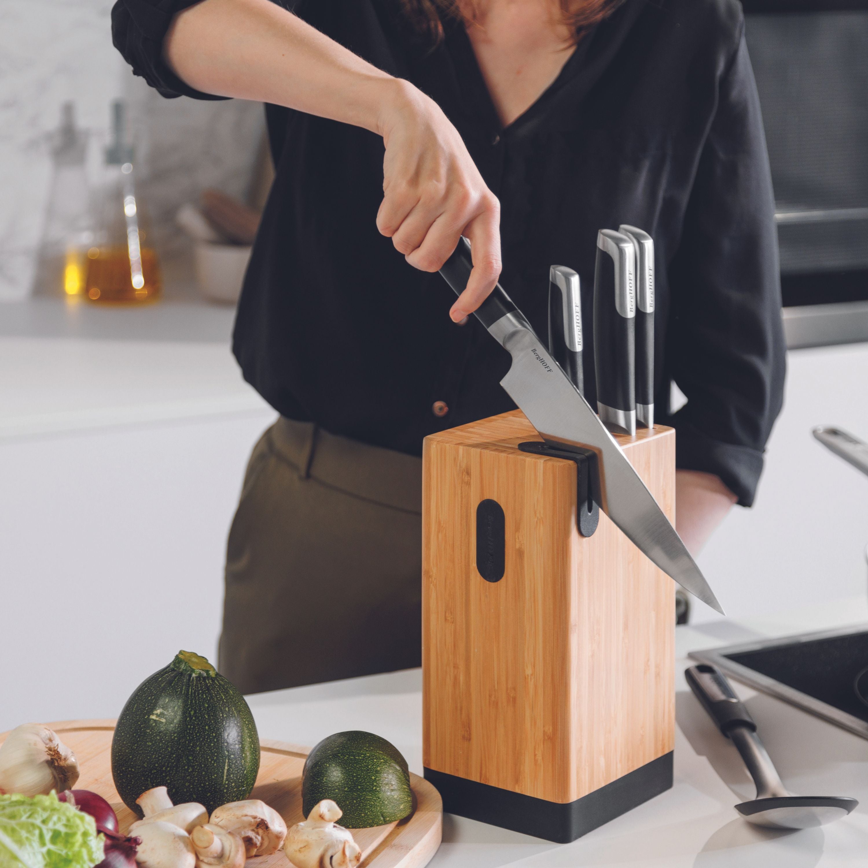 BergHOFF Leo Graphite 5-Piece Knife Block Set - Premium Stainless Steel Kitchen Cutlery with Wooden Holder for Home Cooking & Professional Chefs