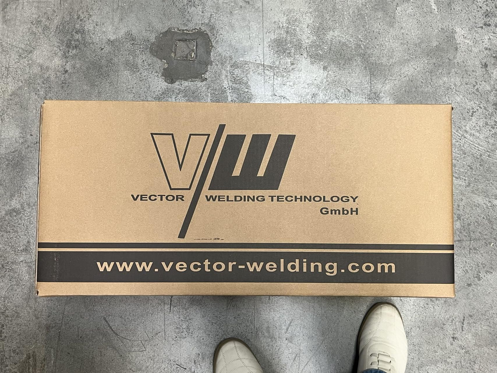 130A MIG Welder for Beginners - IGBT Inverter Wire Feed Welding Machine with Welding Helmet & Electrode Welding Function | Home DIY, Auto Repair, Metal Fabrication Projects
