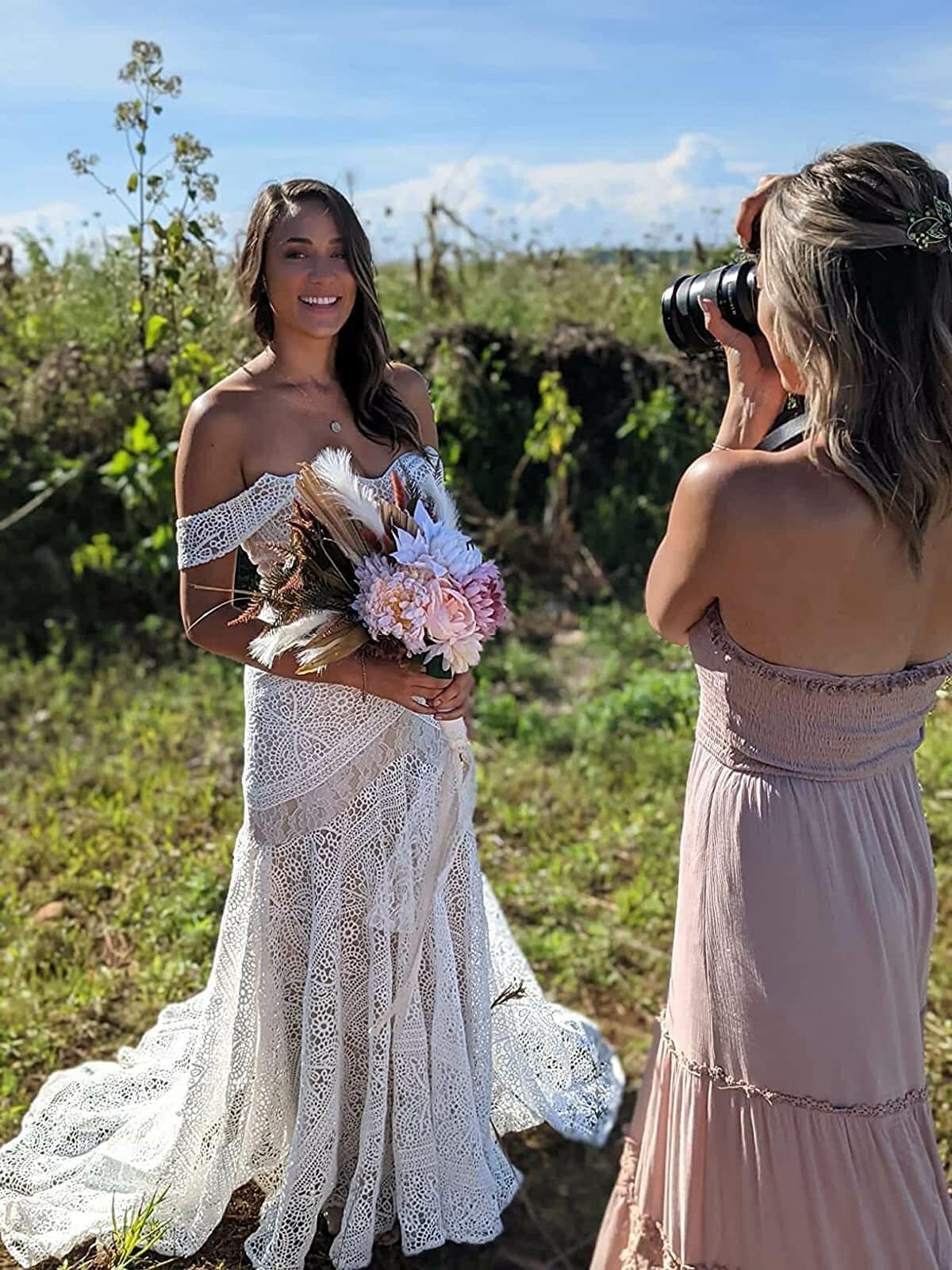 LIPOSA Women's Bohemian Wedding Dress with Detachable Arm Bands - Sweetheart Neckline Mermaid Lace Bridal Gown for Beach, Garden & Outdoor Ceremonies