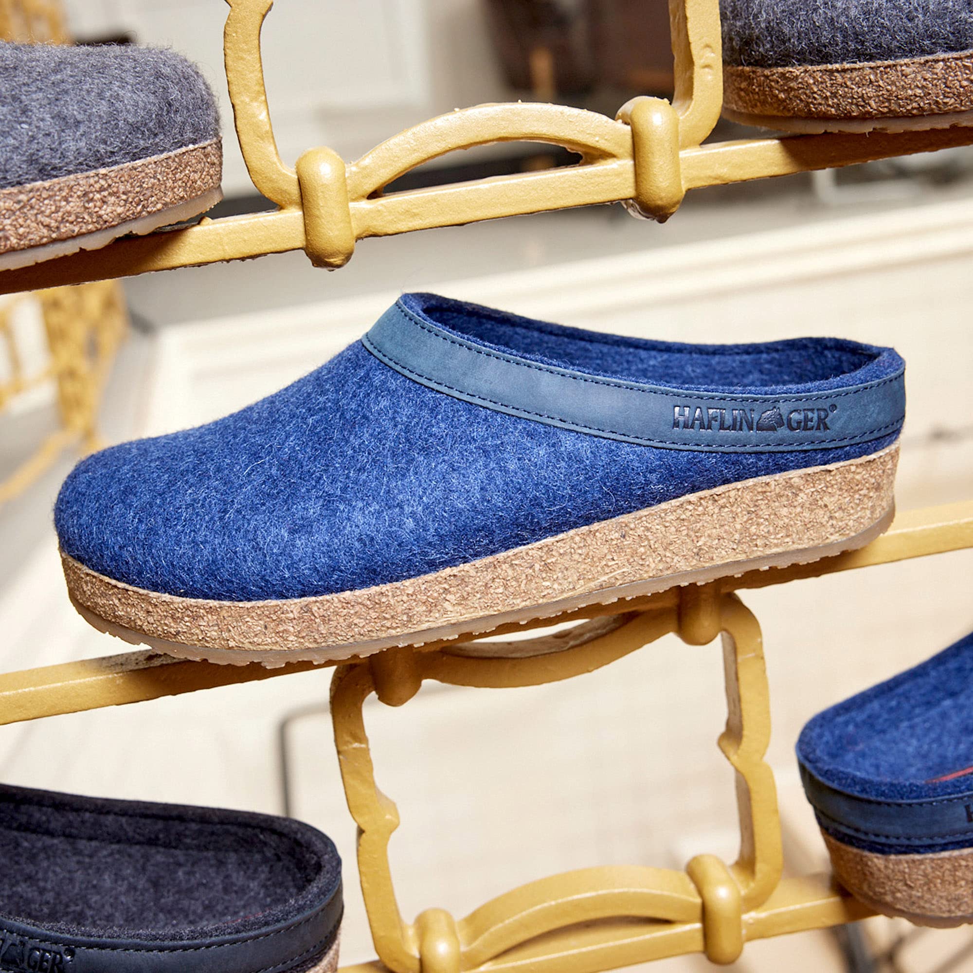 HAFLINGER Unisex Wool Felt Open Back Slippers - Cozy Indoor House Shoes for Men & Women - Perfect for Home, Spa, and Relaxation