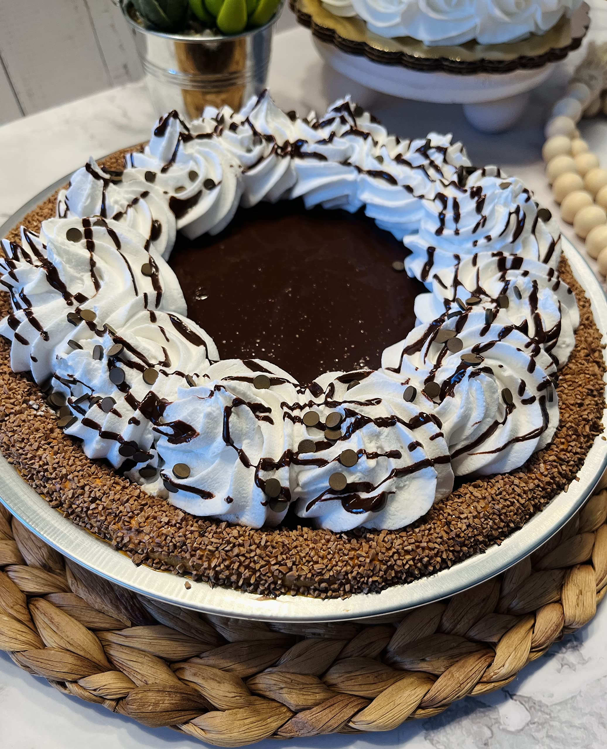 Artificial Cupcakes & Fake Cakes for Display - Realistic Faux Cake Decorations - Home & Kitchen Fake Desserts - Chocolate Cream Pie Display - Perfect for Wedding Centerpieces, Bakery Displays & Home Decor