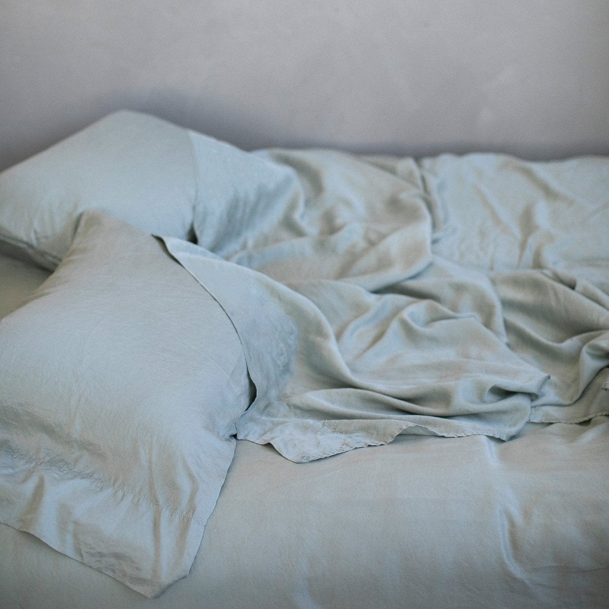 Premium Madera Luxe Pillowcase (Single) - 100% Organic Cotton Cooling Pillow Cover for Hot Sleepers - Perfect for Bedroom, Hotel, Travel & Home Decor
