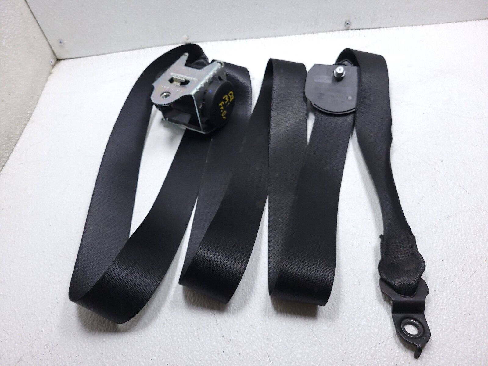 2006-2011 Mercedes ML500 Front Seat Belt Retractor Left Driver Side OEM Replacement Part - Perfect for Car Safety Repair & Maintenance