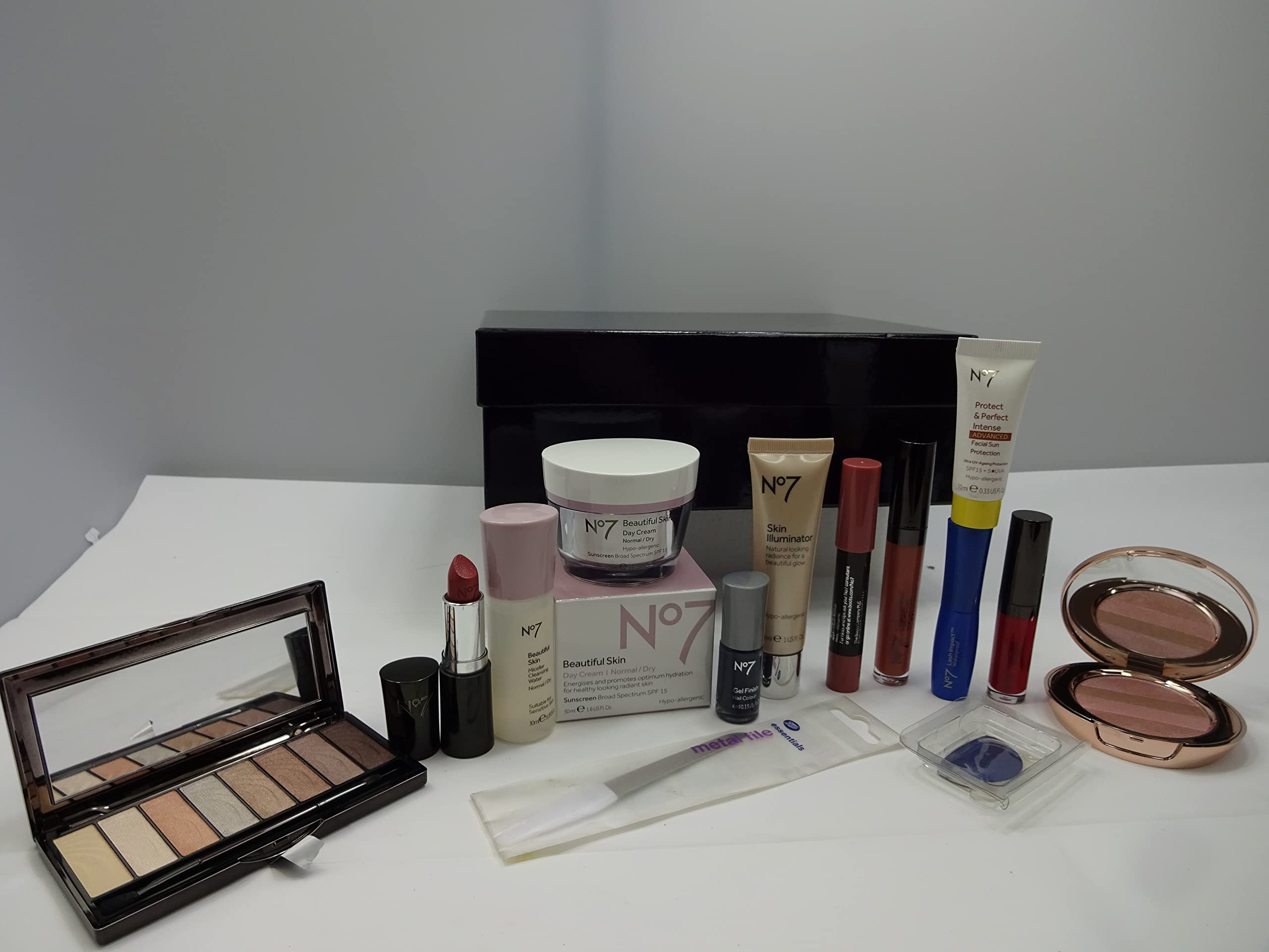No7 Limited Edition Skincare & Makeup Gift Set - Luxury Beauty Box with Anti-Aging Cream, Mascara & Lipstick - Perfect for Birthday, Anniversary & Holiday Gifts