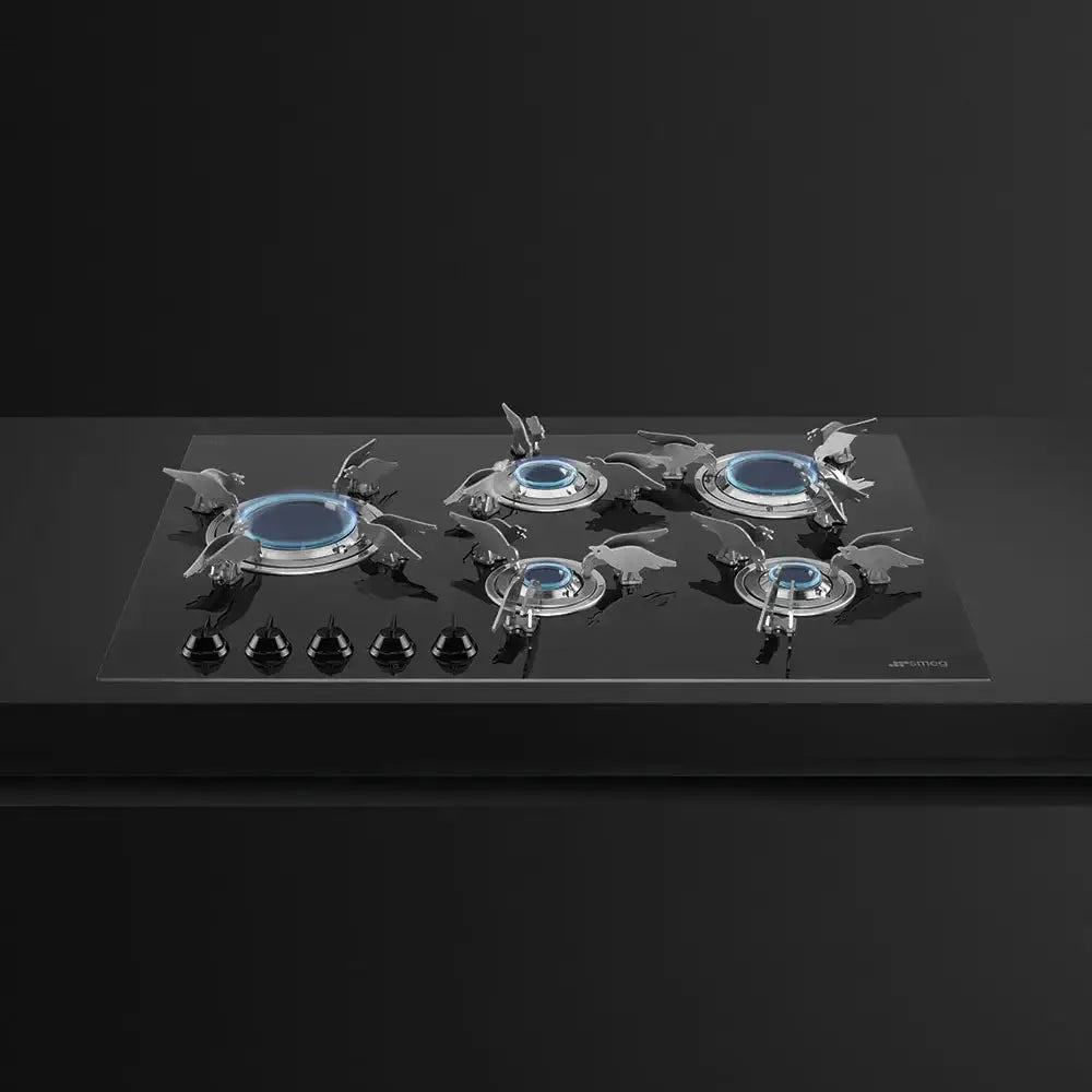 Smeg 75cm Dolce Stil Novo Ceramic Blade Flame Cooktop - Black | Premium Gas Stove for Modern Kitchens | Perfect for Home Chefs & Professional Cooking