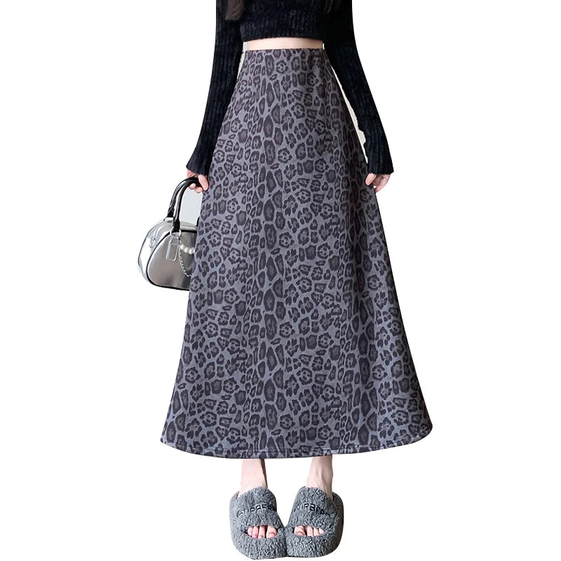 Women's Leopard Print Velvet High Waist Long Skirt - Winter Elegant Vintage French Fashion Maxi Skirt for Party, Streetwear & Boho Style Outfits