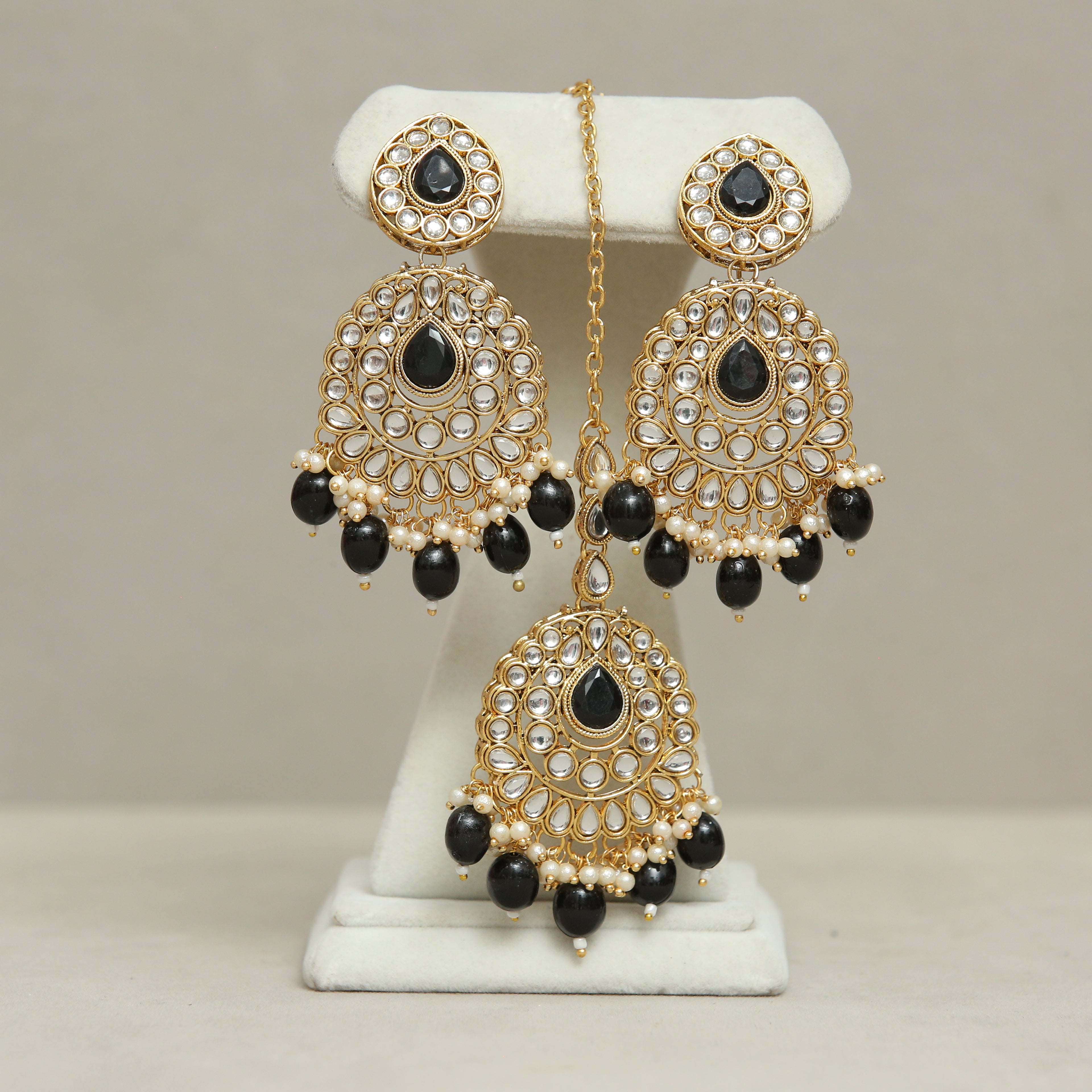 Exquisite Kundan Earrings and Tikka Set | Traditional Indian Jewelry for Weddings, Parties & Festive Occasions
