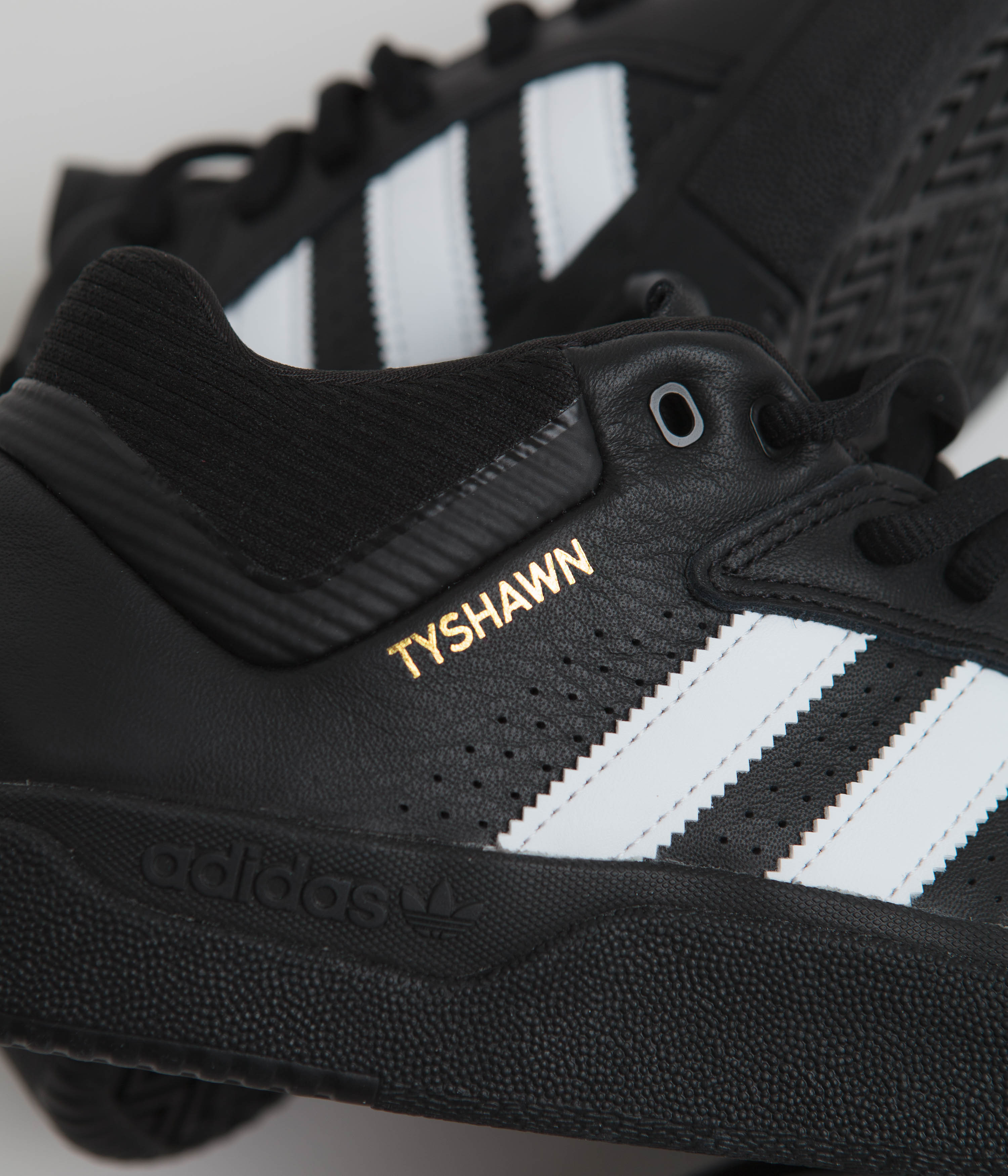 Adidas Tyshawn Men's Running Shoes - Core Black/FTWR White/Gold Metallic for Jogging, Gym & Casual Wear