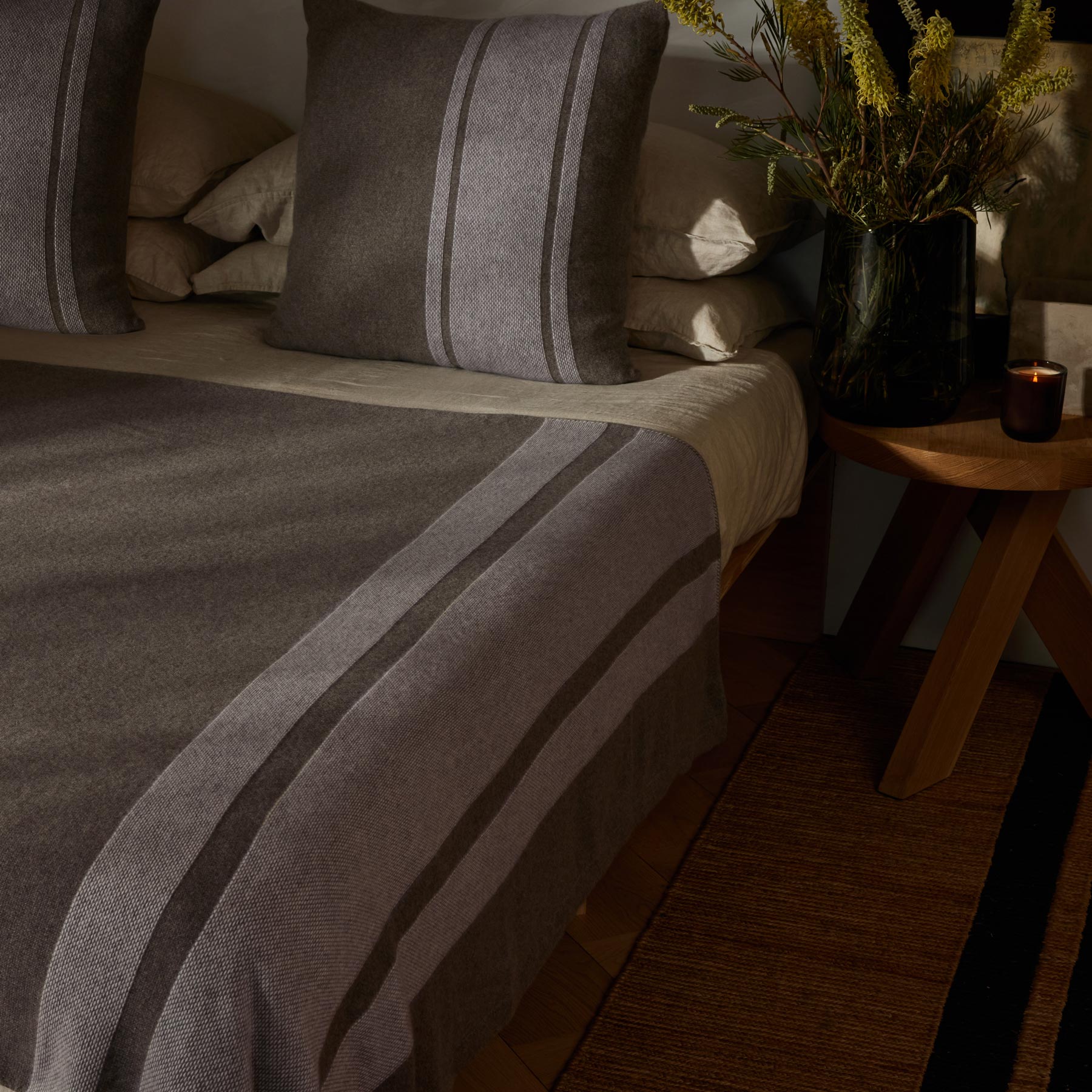 Cozy Baja Stripe Knit Blanket - Soft Taupe Melange & Ivory Throw - Perfect for Sofa, Bed, and Outdoor Picnics